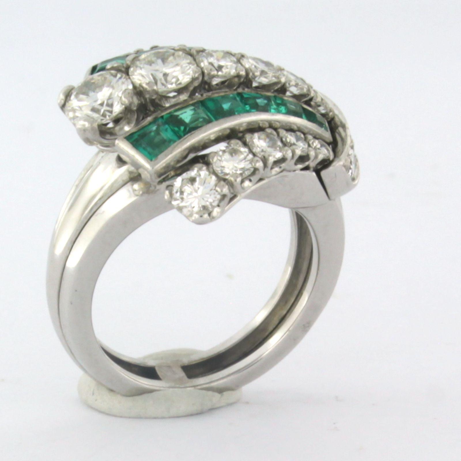 IGI diamond report - RIng with emerald and diamonds 18k white gold For Sale 2