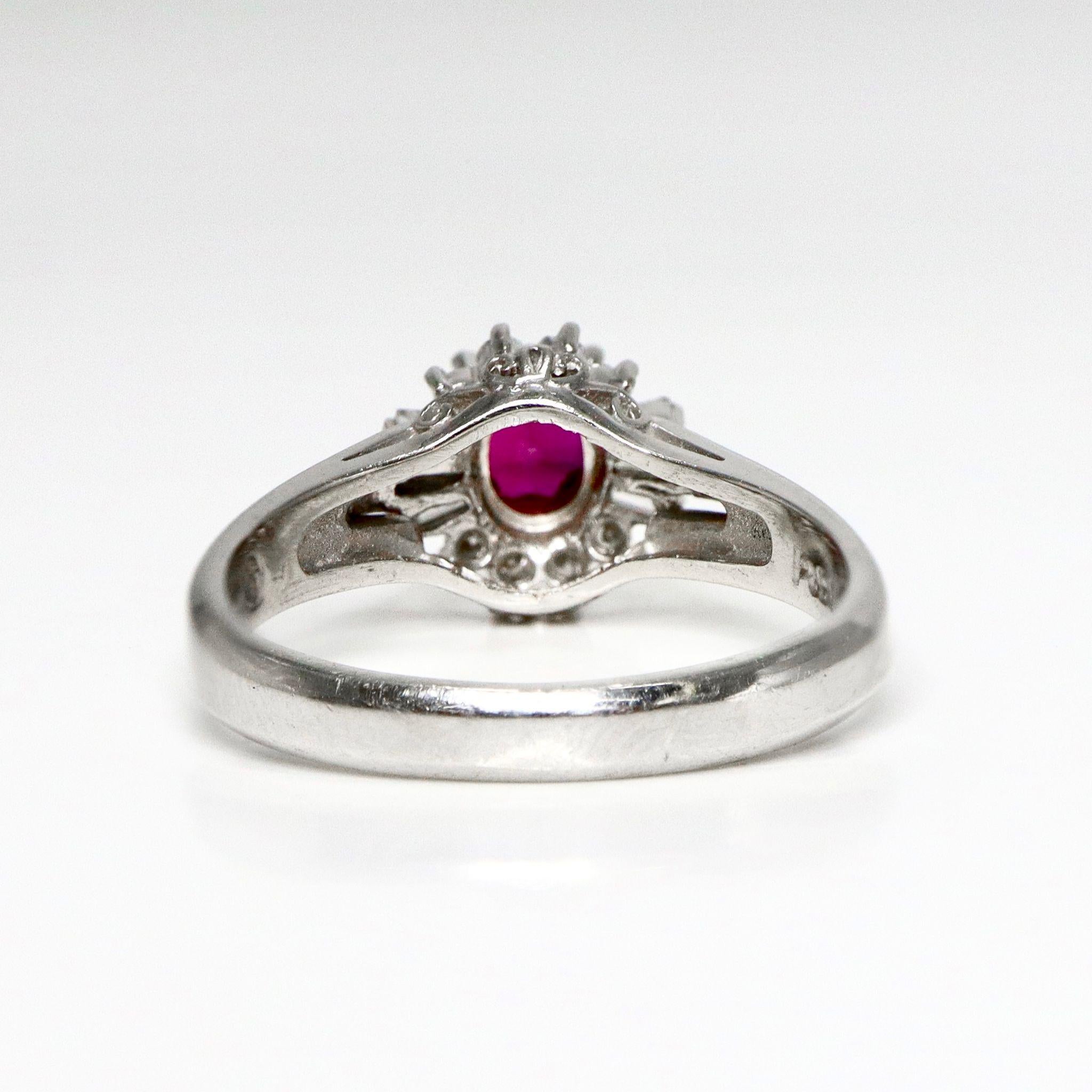 Anello di fidanzamento in platino IGI con rubino rosso vivo da 0,43 carati in stile antico Art Deco in vendita 1