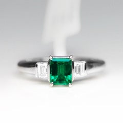 IGI Platinum 0.66 ct Colombia Muzo Green Emerald  Engagement Ring