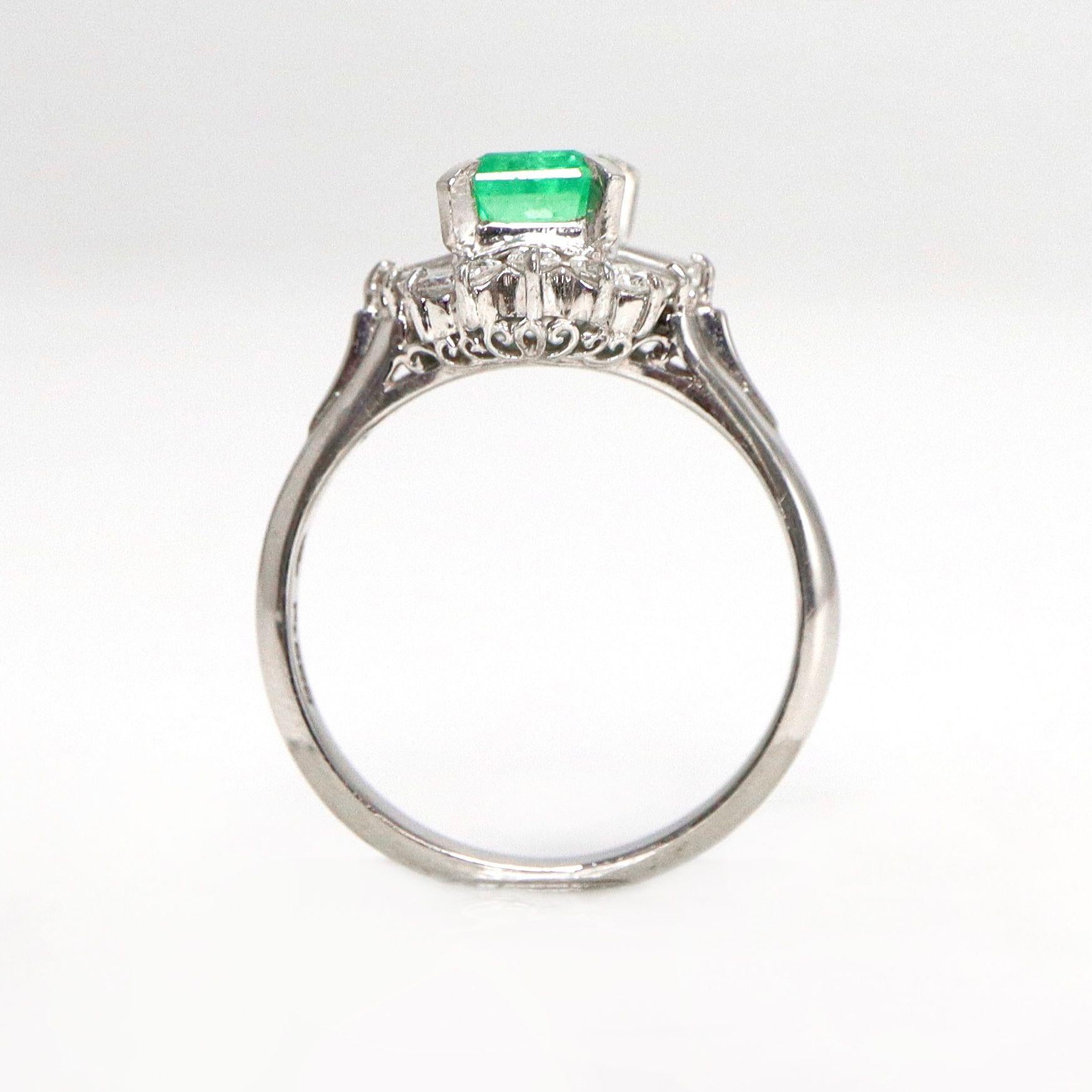 IGI Platin 1,15 ct Kolumbien Smaragd Antiker Art Deco Stil Verlobungsring (Smaragdschliff) im Angebot