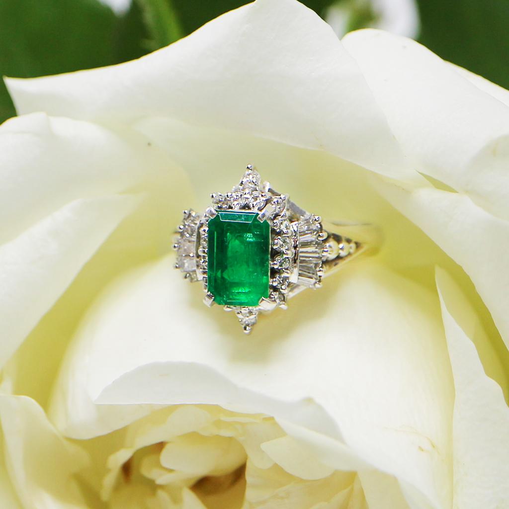Emerald Cut *NRP*IGI PT900 1.45 Ct Vivid Emerald Diamond Antique Art Deco Engagement Ring