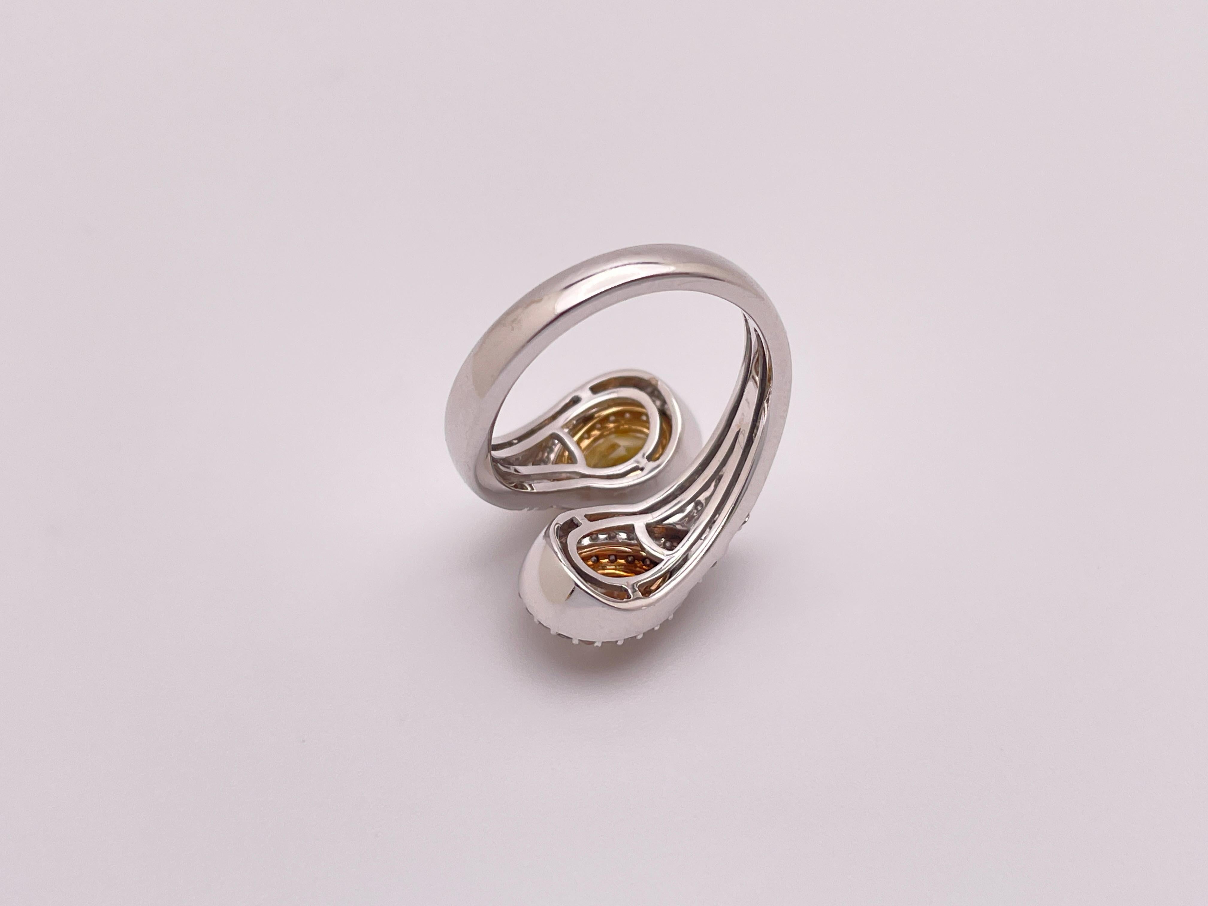 Bague de fiançailles IGI Twin Natural Fancy Yellow & Champagne Diamonds en or 18K en vente 6