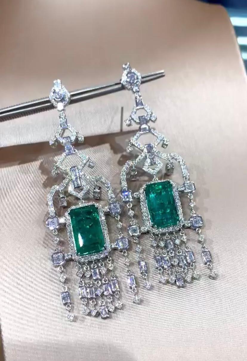 IGL Certified 28.70 Ct Natural Zambian Emeralds  8 Ct Diamonds 18K Gold Earrings For Sale 1