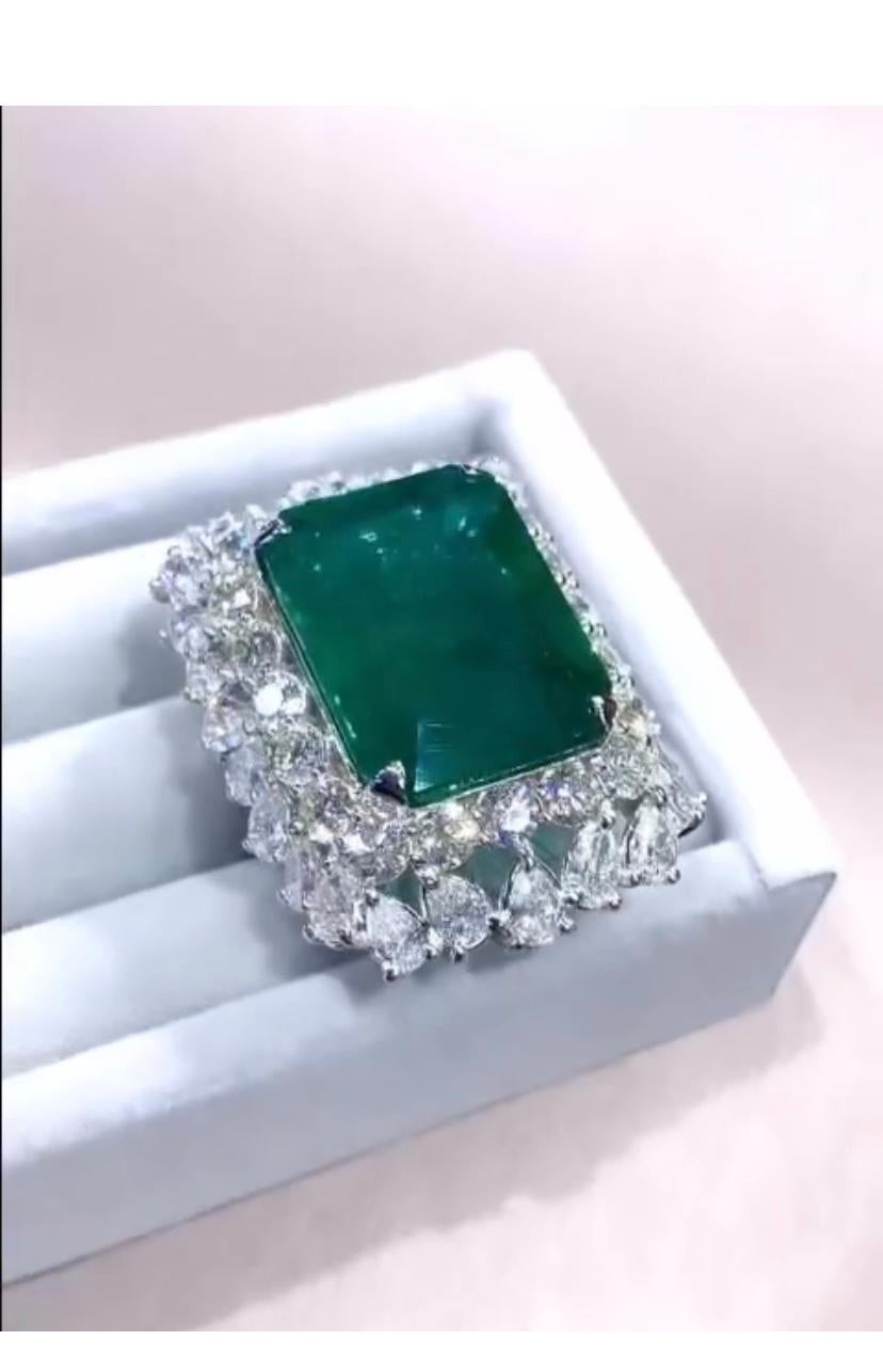 IGL-zertifizierter 29.00 Karat sambischer Smaragd  11,10 Karat Diamanten 18K Gold Ring im Angebot 2