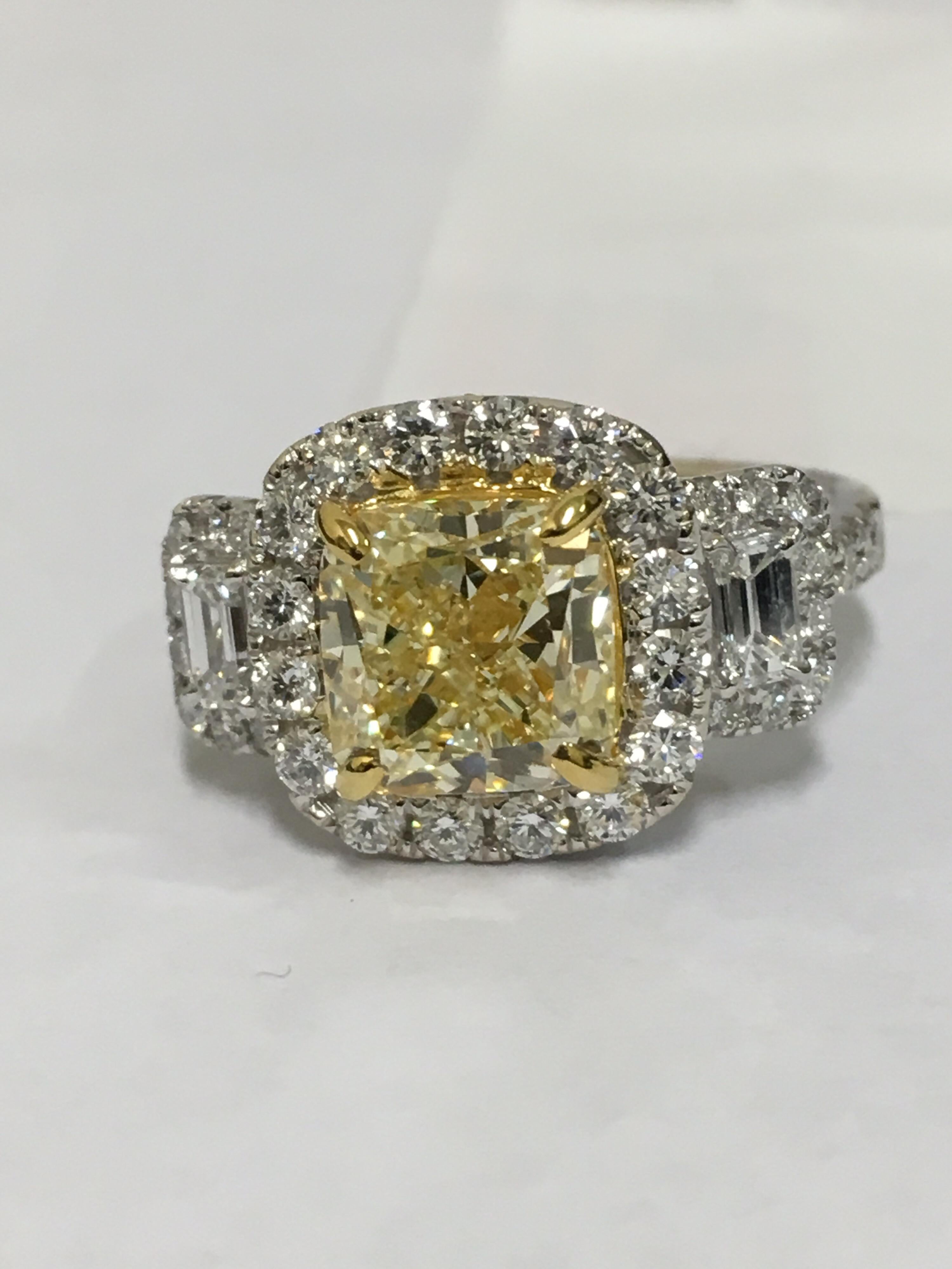 IGL Certified 3.00 Carat Yellow and White Diamond Ring 6