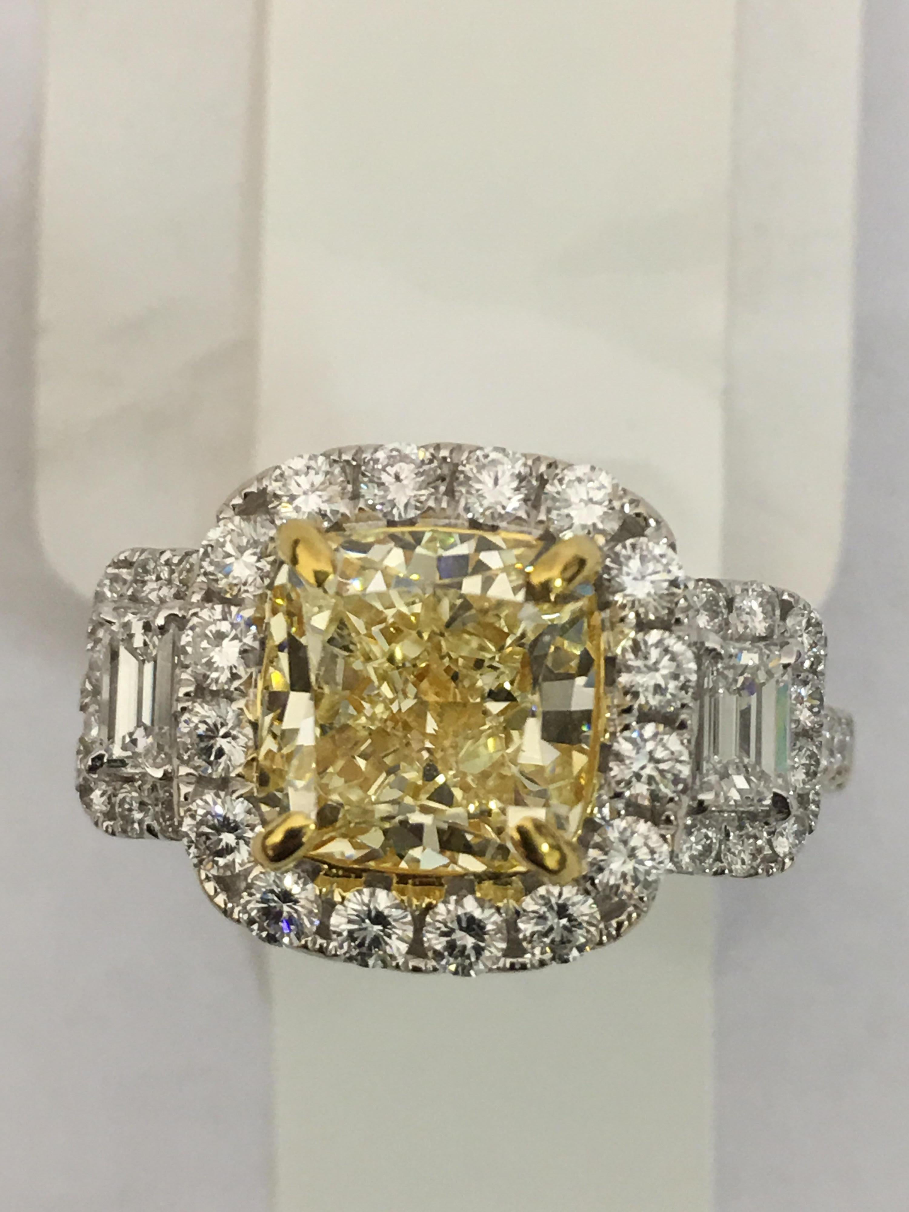 IGL Certified 3.00 Carat Yellow and White Diamond Ring 4