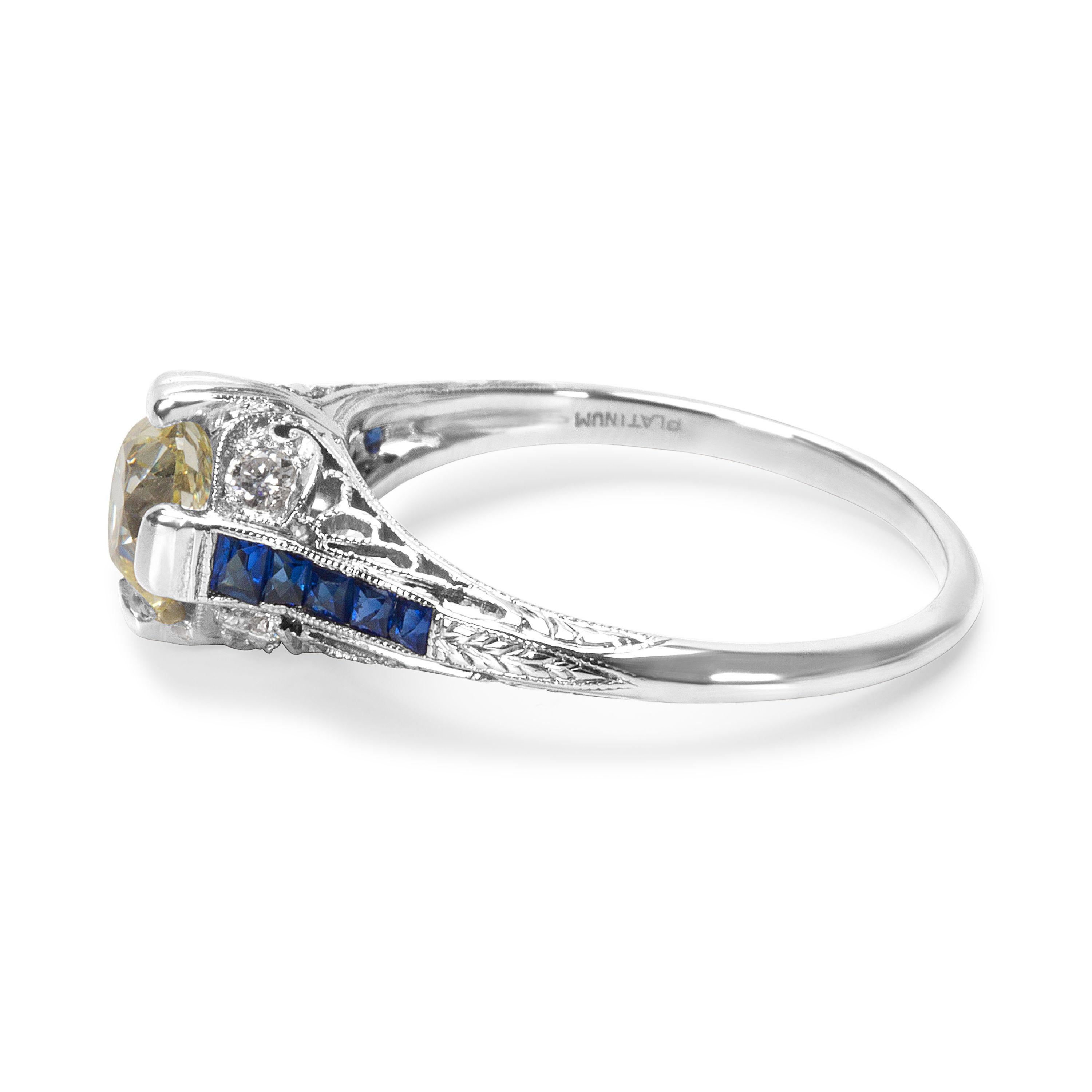 IGL Certified Art Deco Estate Diamond and Sapphire Engagement Ring in Platinum In Excellent Condition In New York, NY