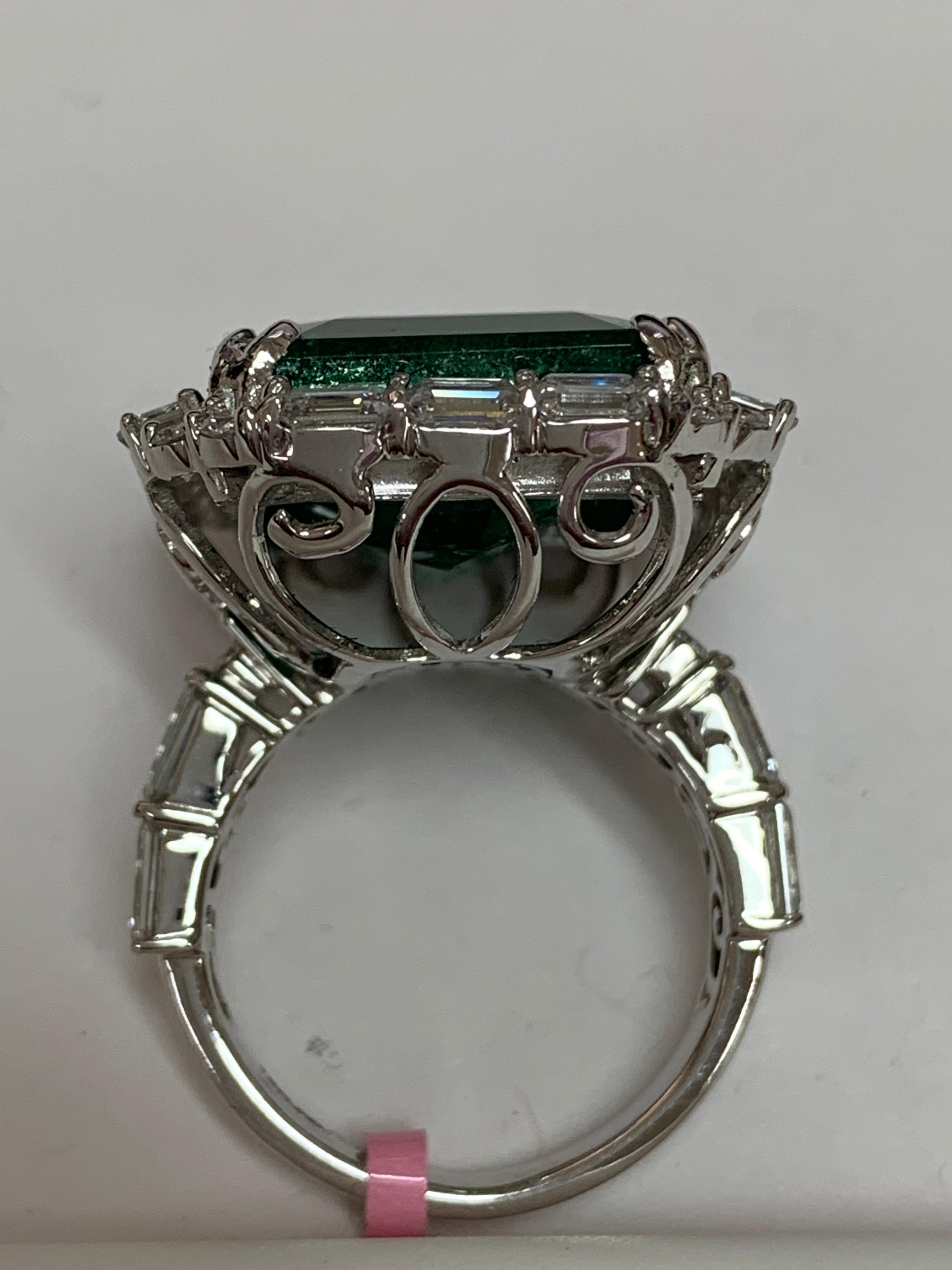 IGLCertified 23.98 Carat Emerald and a Diamond Ring 1