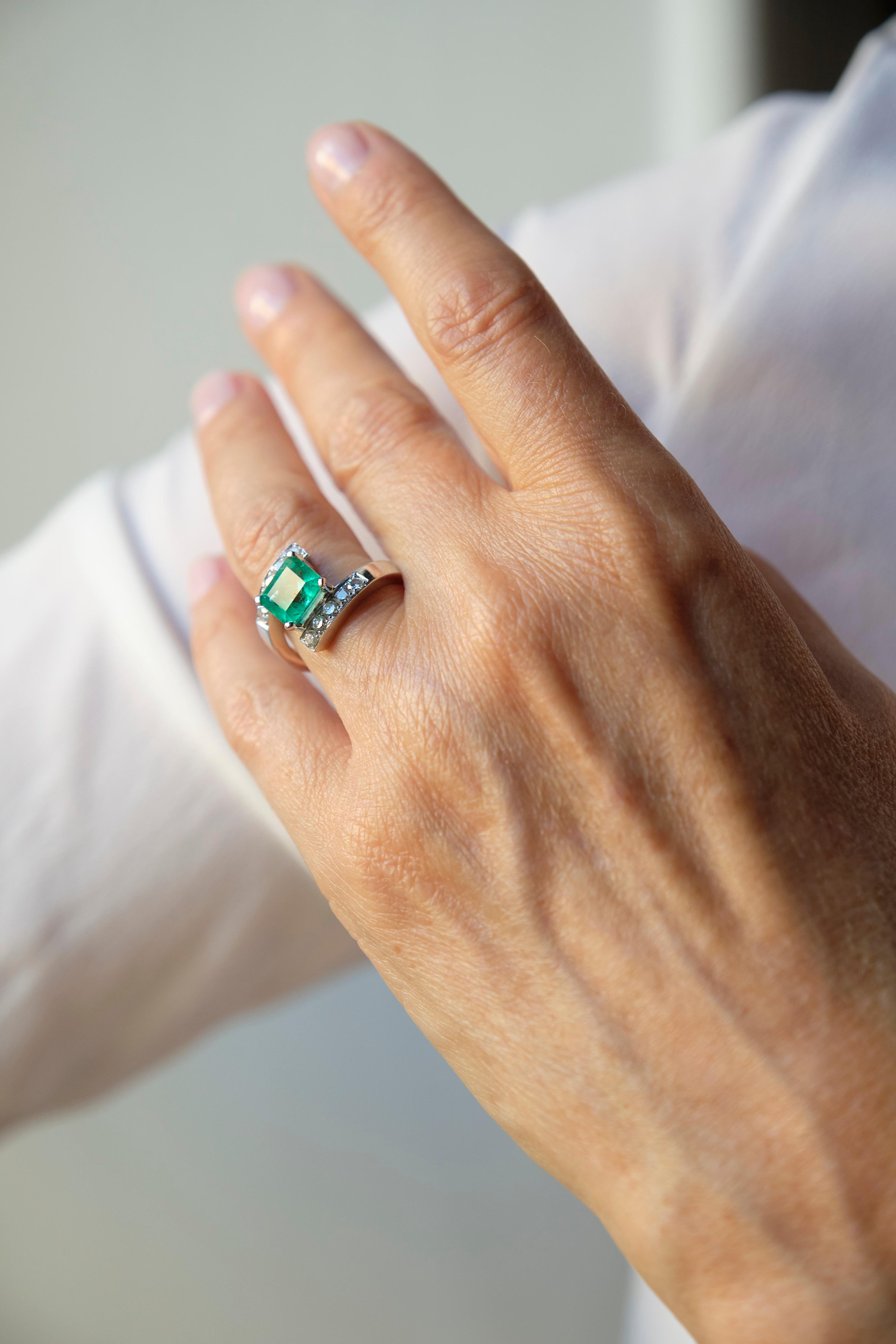 IGN Certified 2.10 Carat Emerald 18K Gold 0.56 Carats White Diamonds Ring For Sale 7