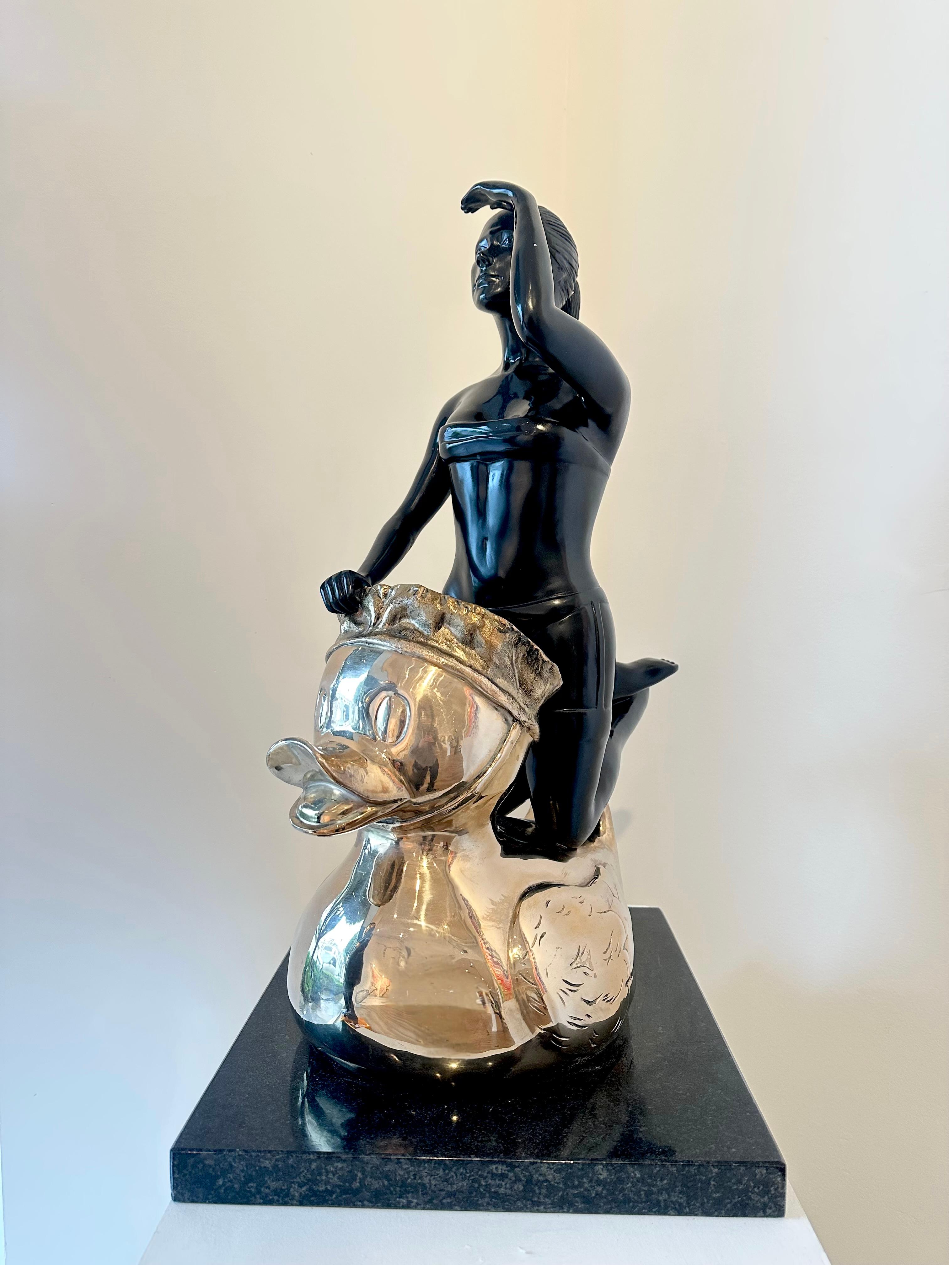 Glücksducky – Sculpture von Ignacio Gana