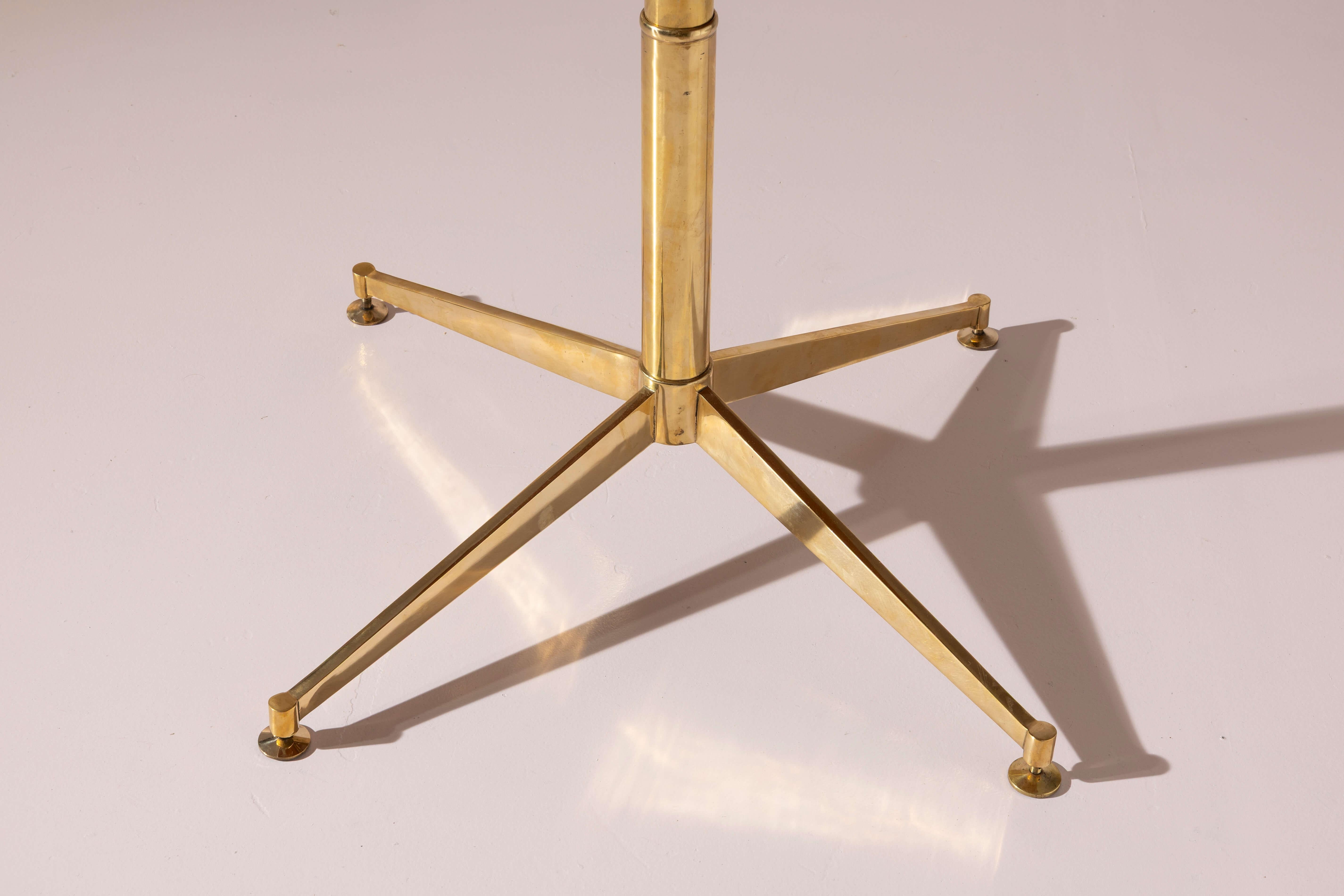 Table réglable Ignanzio Gardella en noyer et laiton, Azucena, Italie, années 1950 Bon état - En vente à Chiavari, Liguria