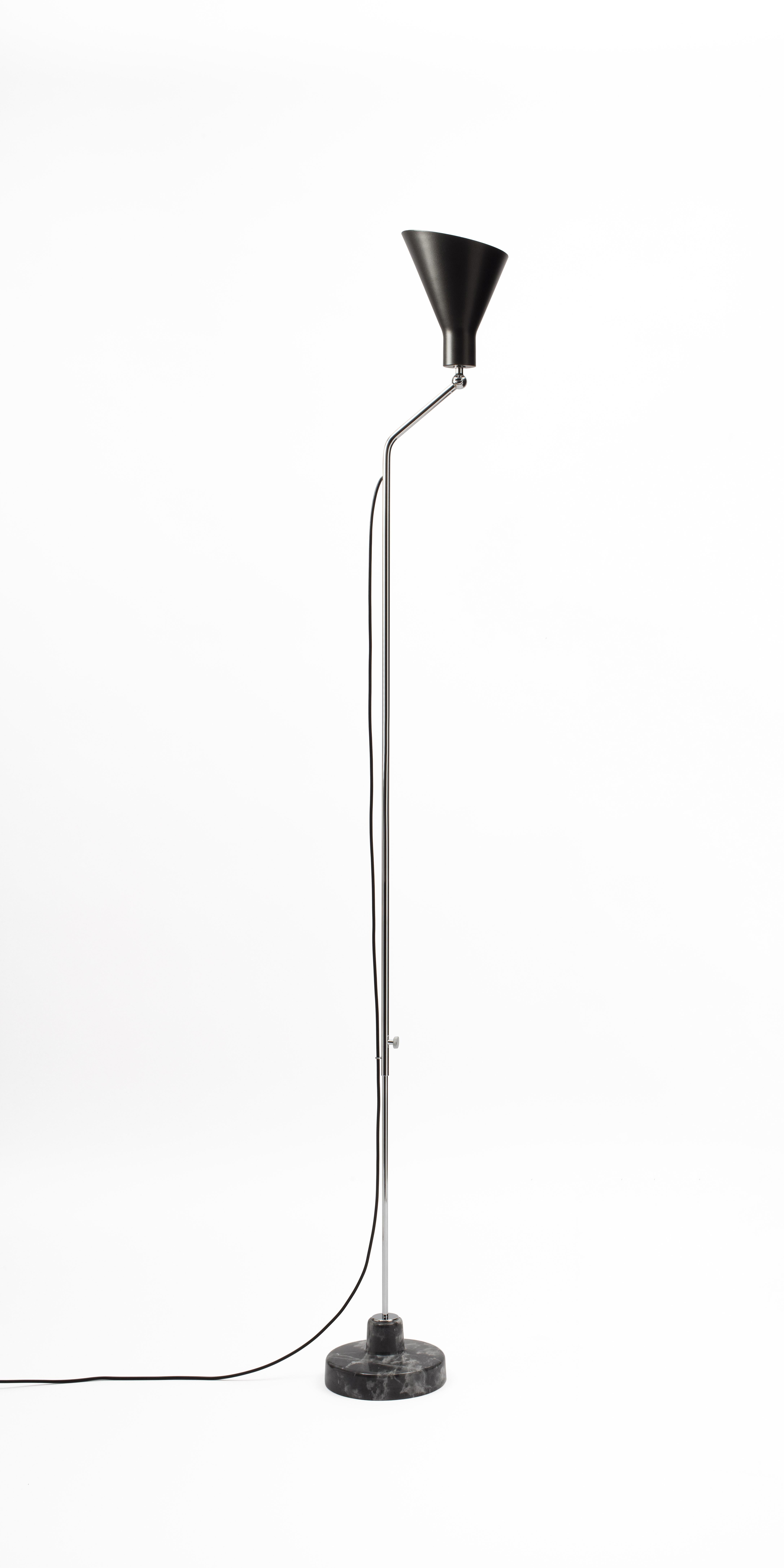 Ignazio Gardella 'Alzabile' Floor Lamp in Brass and Black Marble for Tato Italia For Sale 2