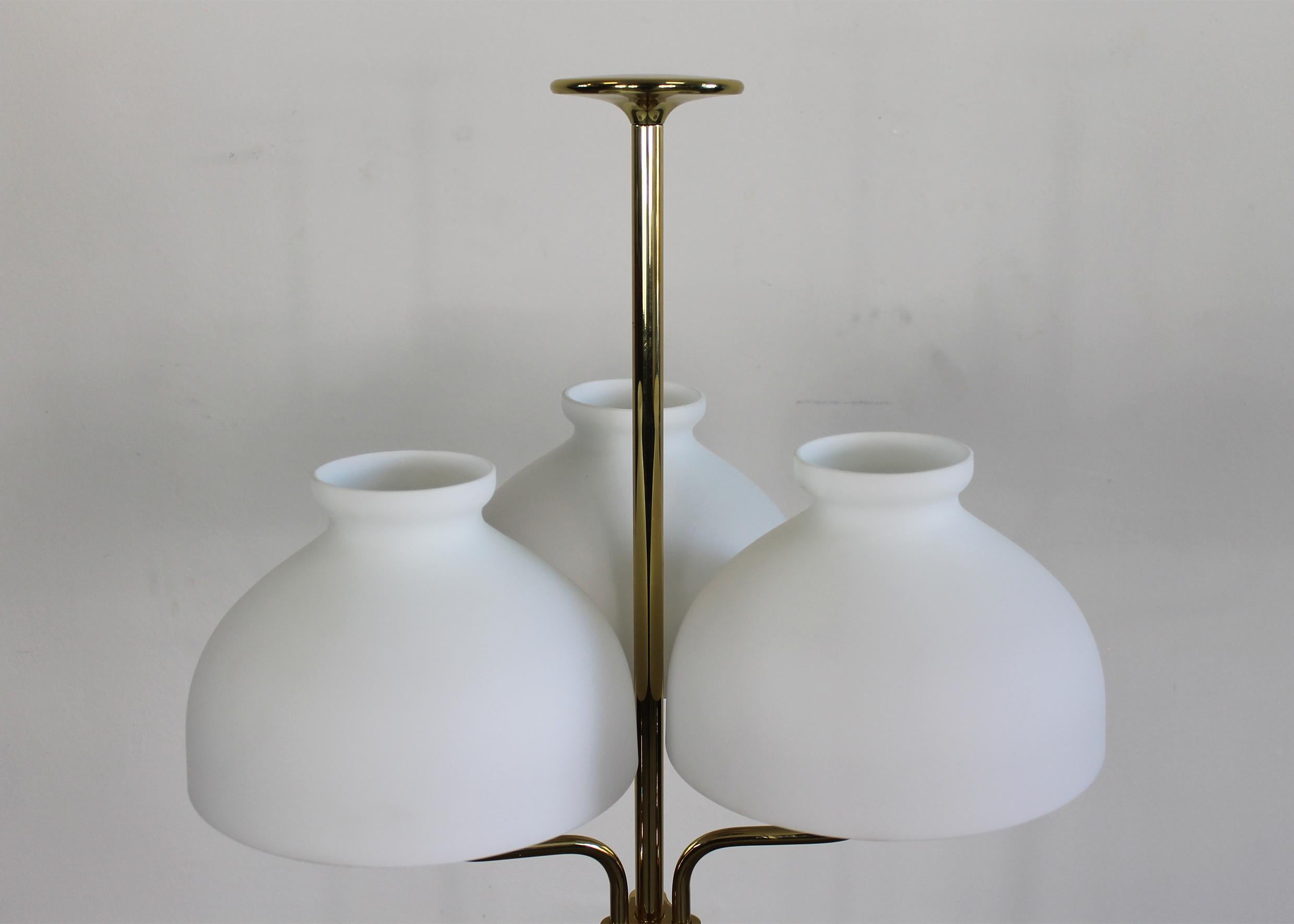Mid-Century Modern Ignazio Gardella Arenzano Floor Lamp in Brass and Opaline Glass by Azucena 1970s For Sale