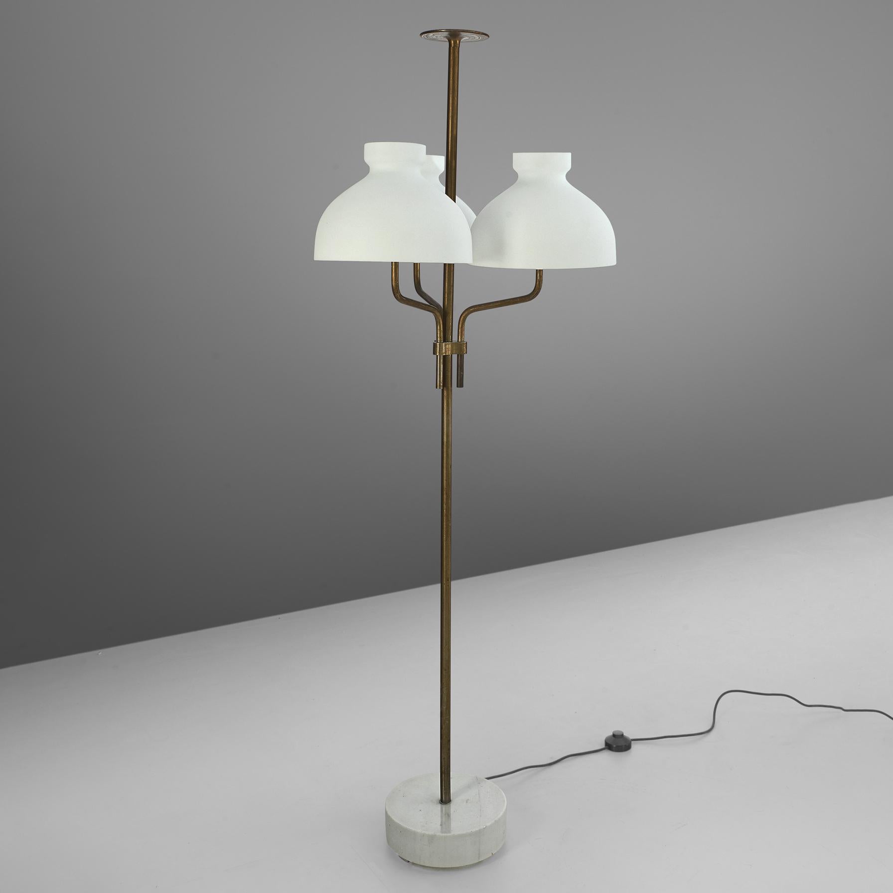 Ignazio Gardella 'Arenzano' Floor Lamp in Brass and Opaline Glass 2