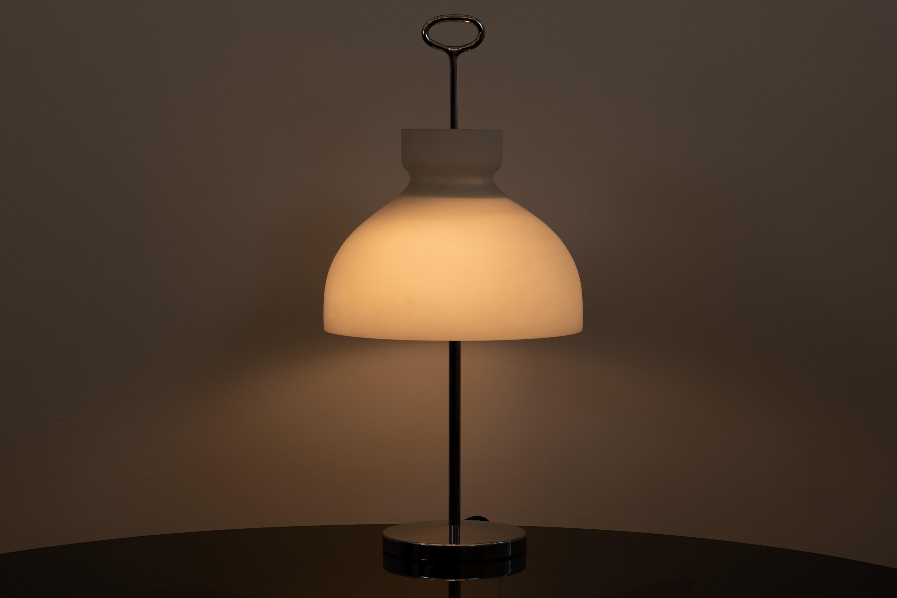 Italian Ignazio Gardella Arenzano Table Lamp for Azucena, 1956