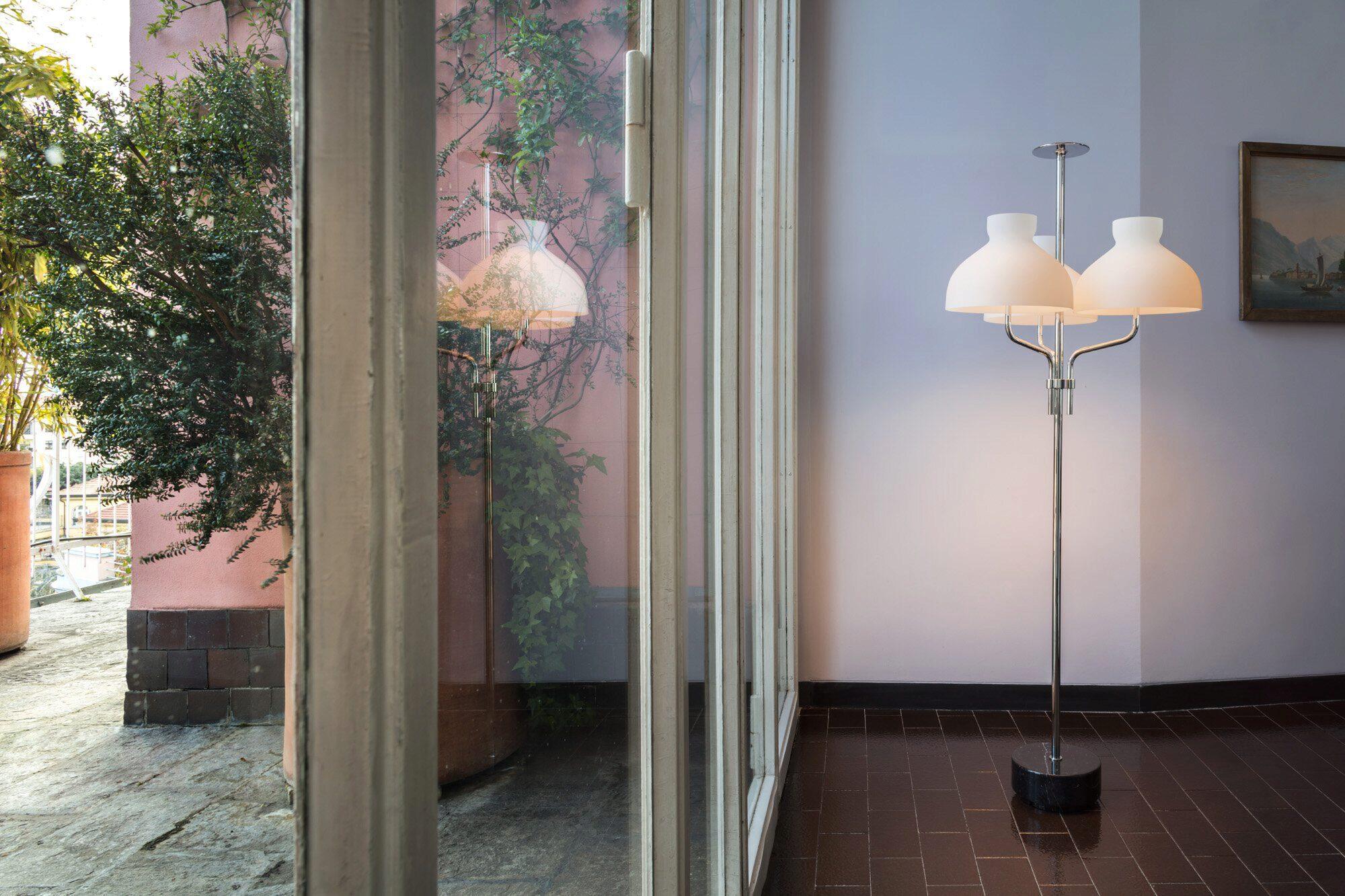 Italian Ignazio Gardella 'Arenzano Tre Fiamme' Floor Lamp in White Marble and Brass For Sale