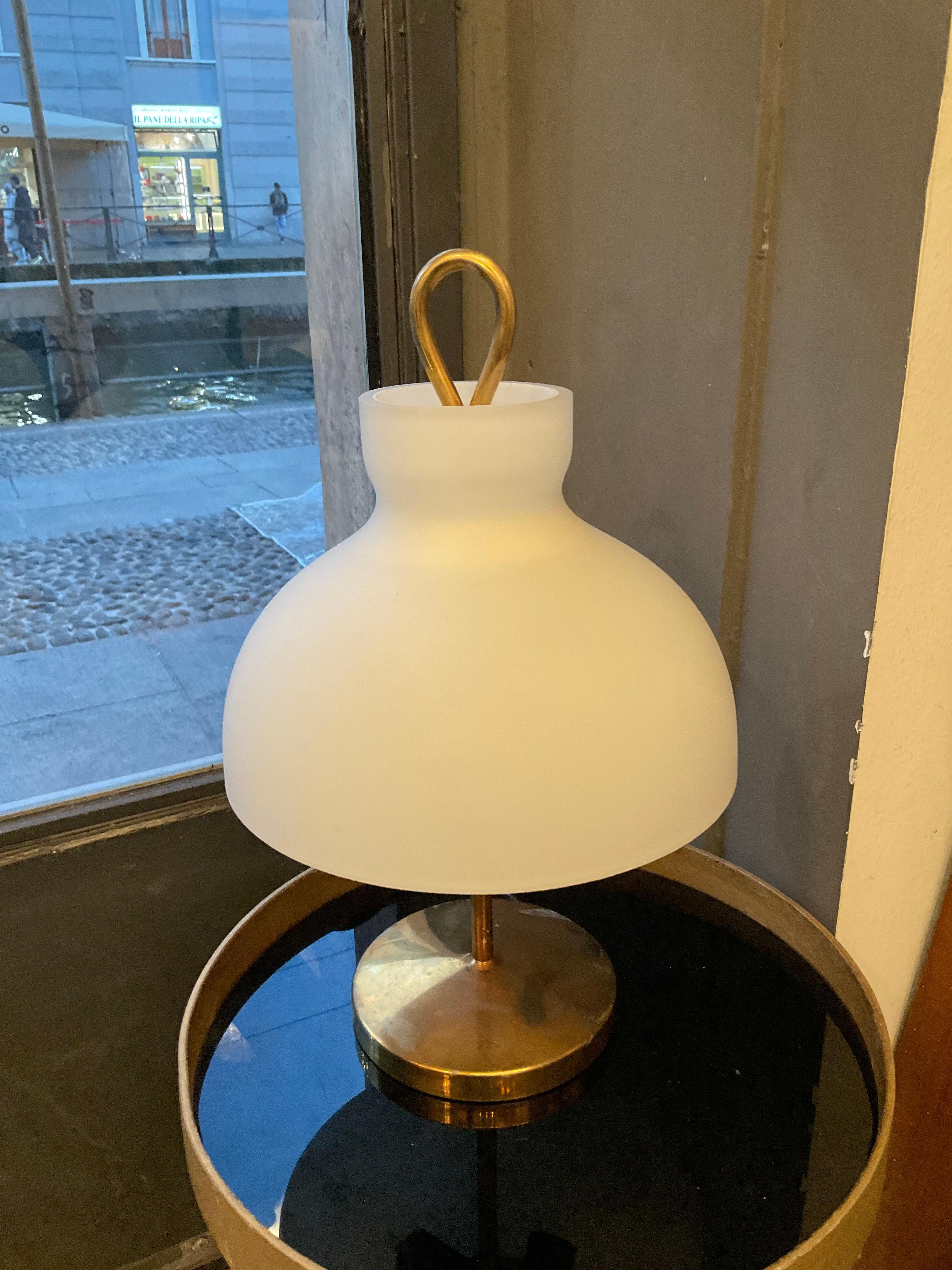IGNAZIO GARDELLA - Azucena - Lampada da tavolo modello Arenzano Bassa - (1950).’ In condizioni buone in vendita a Milano, IT