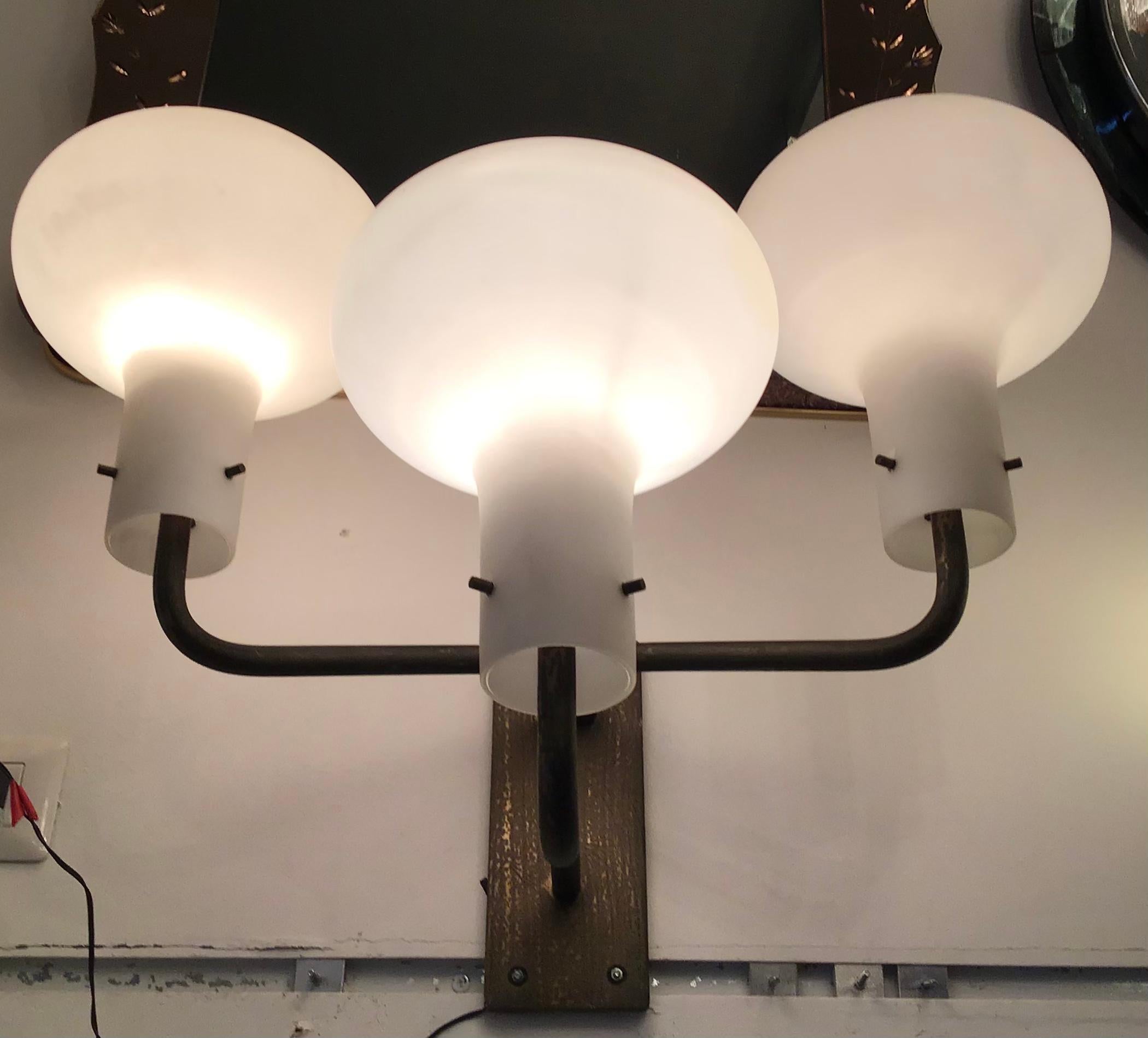 Ignazio Gardella Azucena Sconces Brass Opaline Glass 1955 Italy For Sale 7