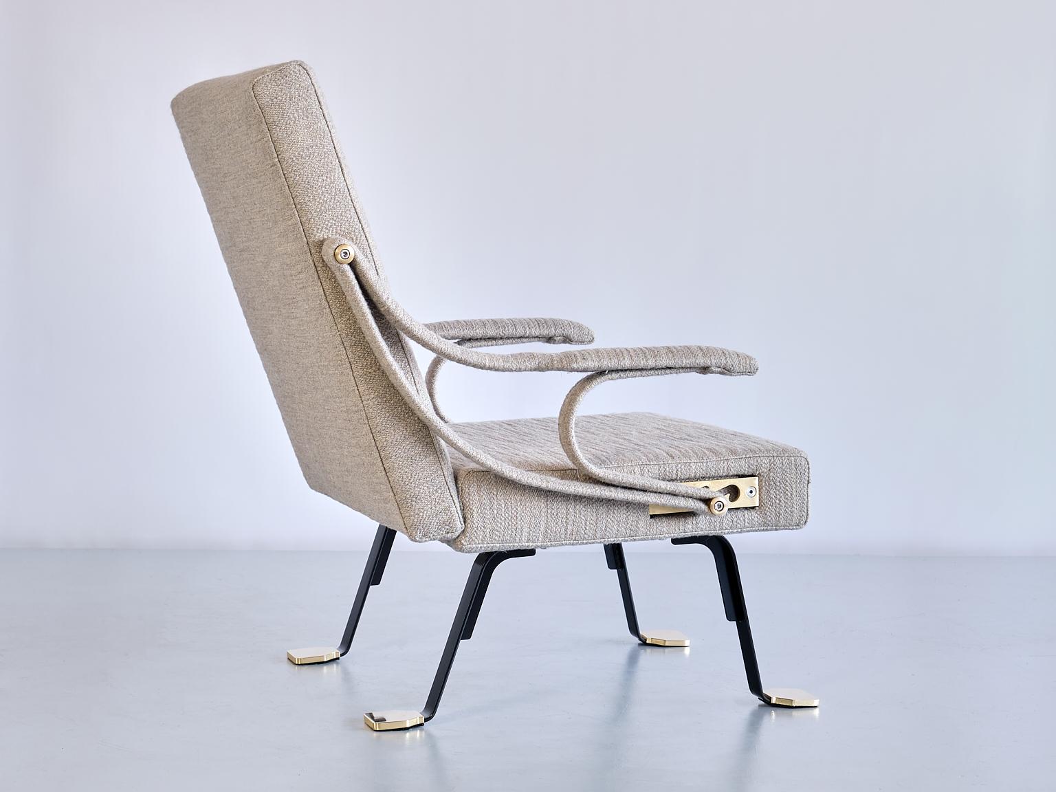 Ignazio Gardella 'Digamma' Armchair in Beige Loro Piana Mélange Fabric 3