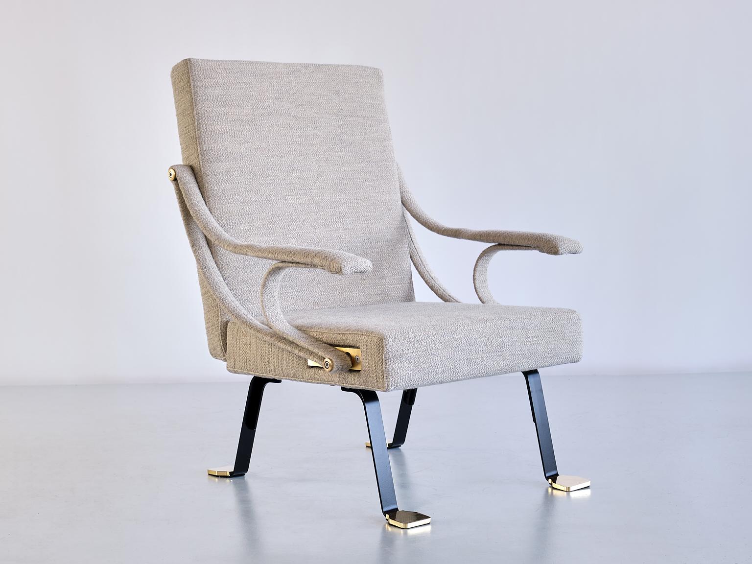 Designed by Ignazio Gardella in 1957, the Digamma lounge chair is a comfortable chair with roots in the late Italian modernist tradition.
Its rational construction features two geometric sections - the rectangular upholstered back and seat - bound