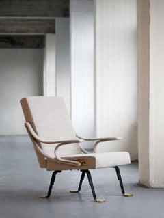 Ignazio Gardella 'Digamma' Armchair in Beige Raf Simons Kvadrat Bouclé Fabric