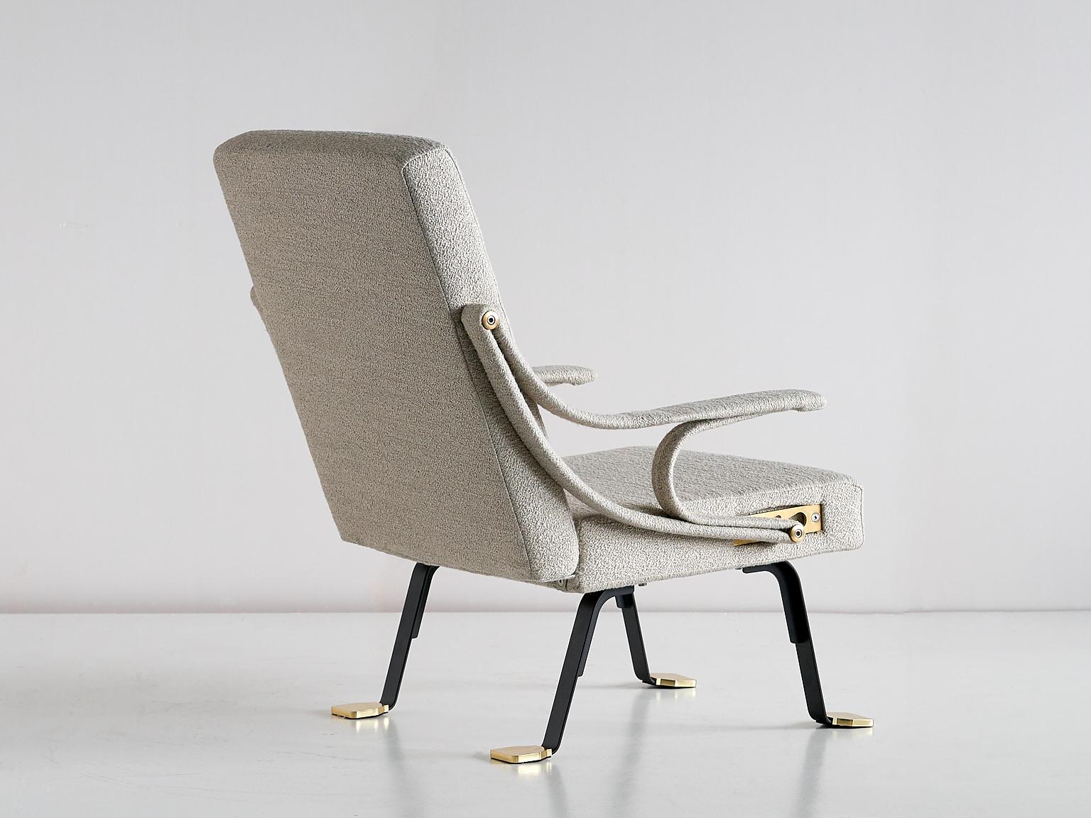 Ignazio Gardella 'Digamma' Armchair in Beige Raf Simons Kvadrat Bouclé Fabric In New Condition In The Hague, NL