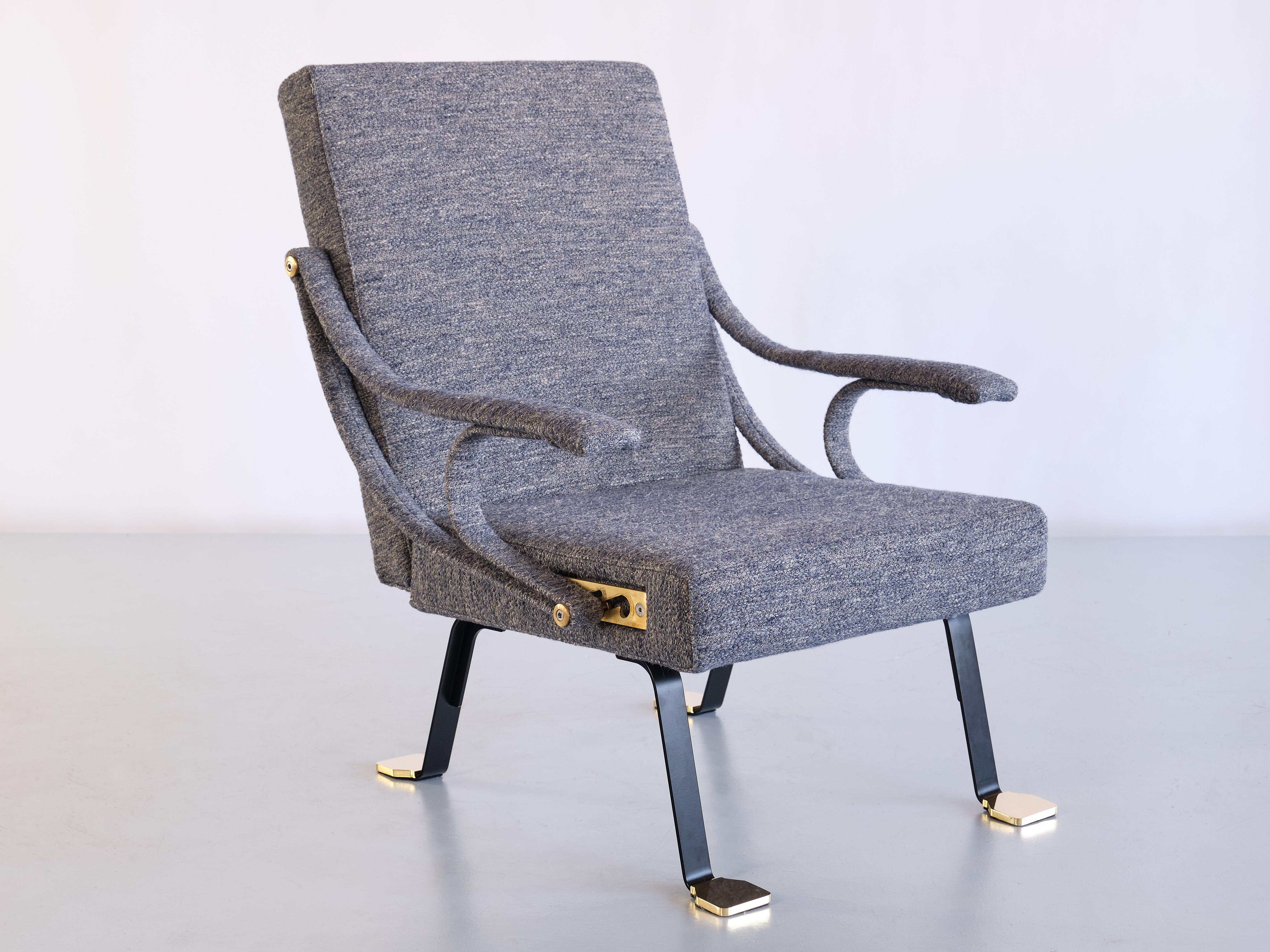 Designed by Ignazio Gardella in 1957, the Digamma lounge chair is a comfortable chair with roots in the late Italian modernist tradition.
Its rational construction features two geometric sections - the rectangular upholstered back and seat - bound