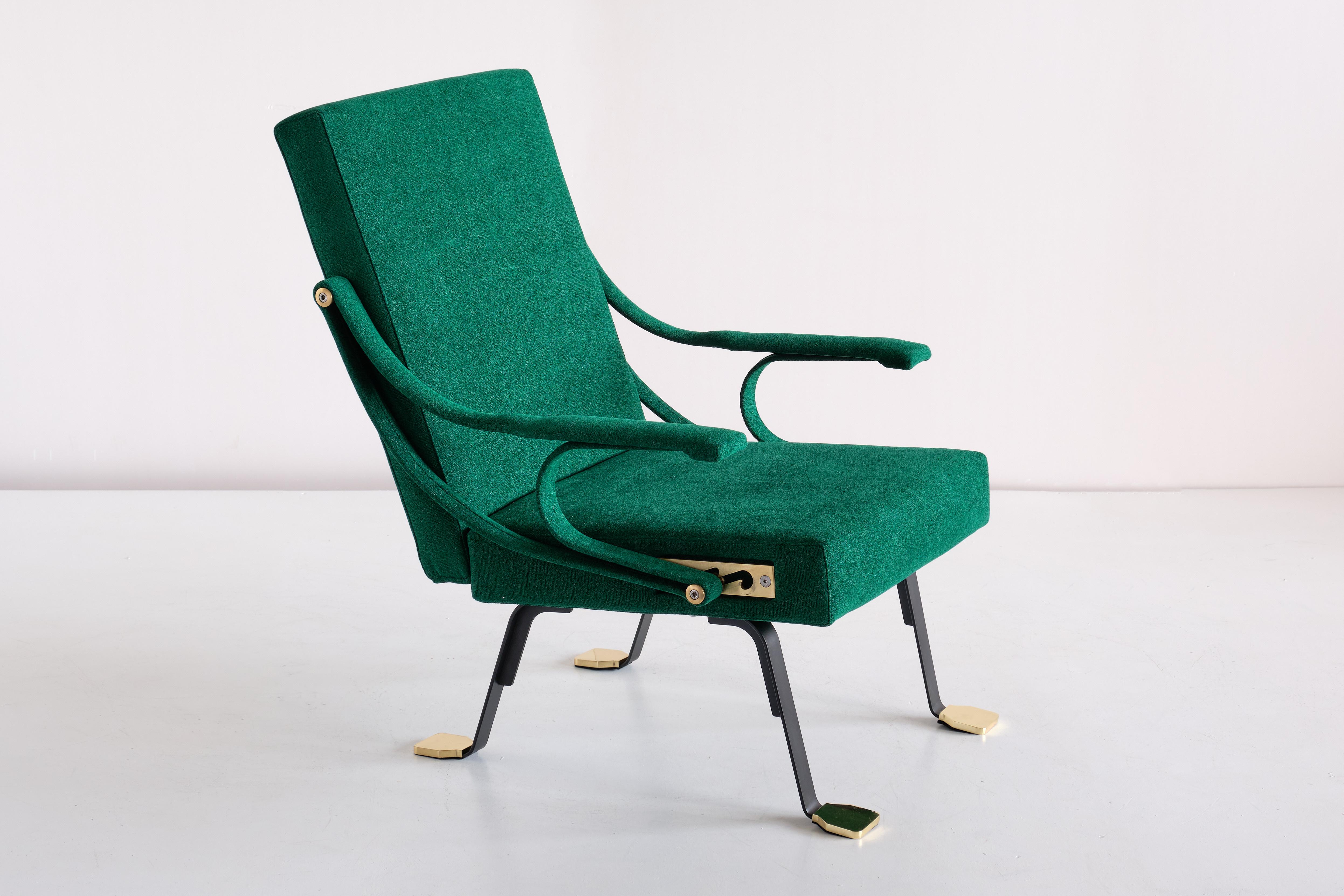 Ignazio Gardella 'Digamma' Armchair in Emerald Green Lelièvre Fabric and Brass For Sale 4