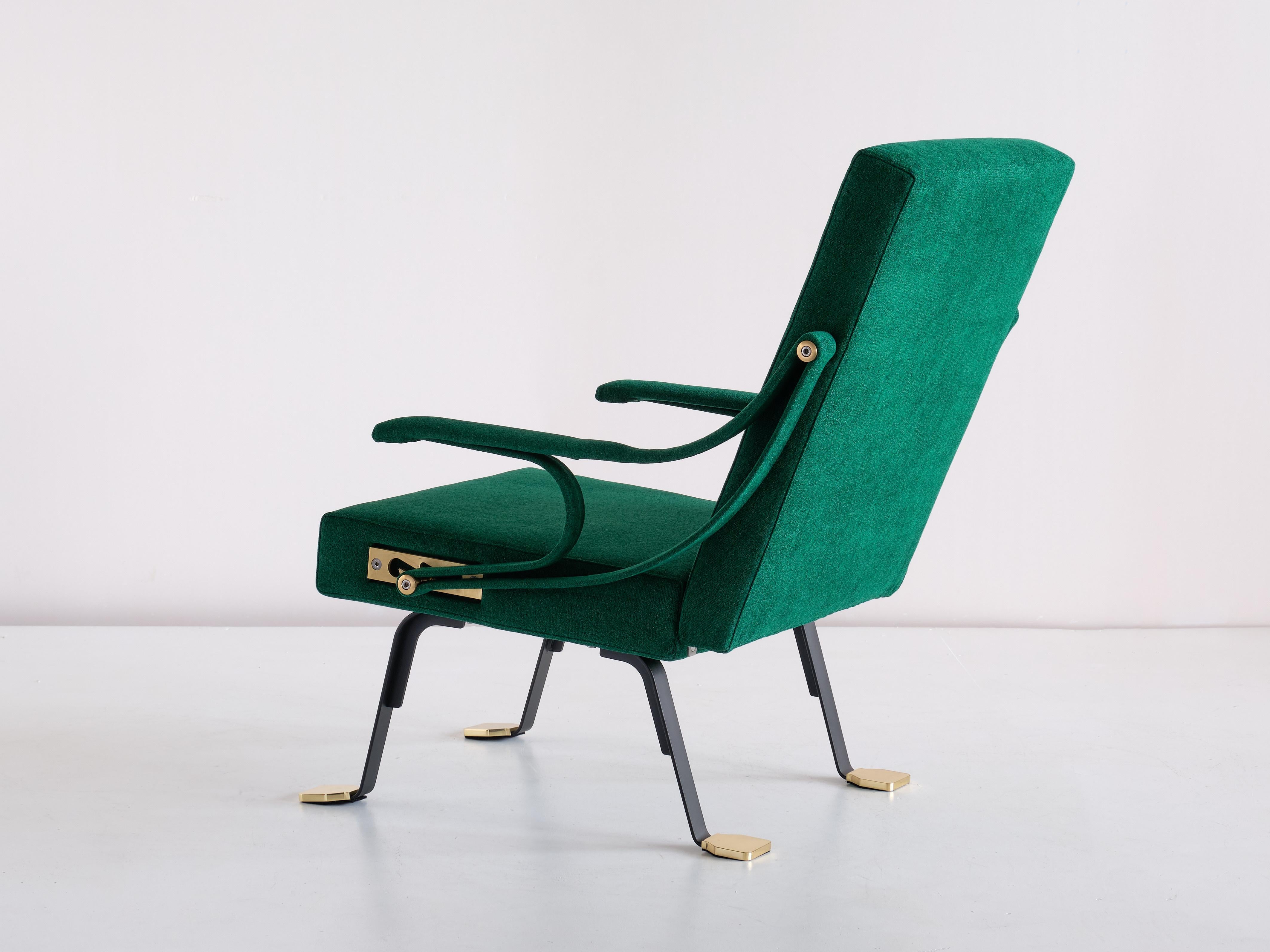 Metal Ignazio Gardella 'Digamma' Armchair in Emerald Green Lelièvre Fabric and Brass For Sale