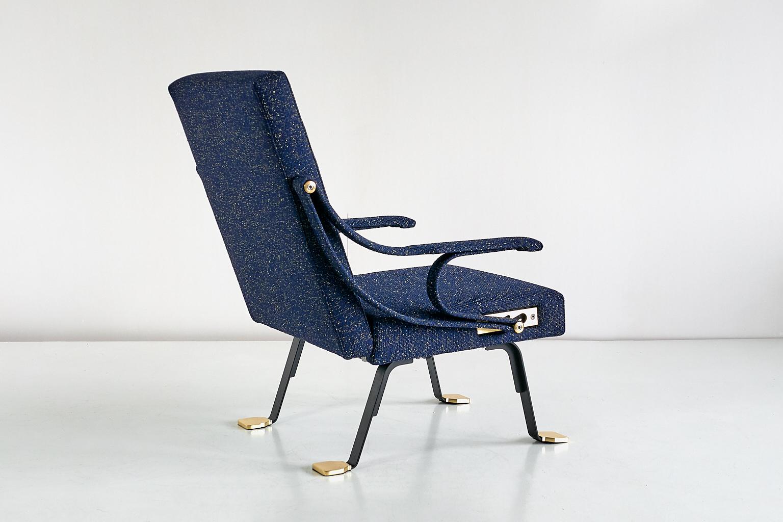 Ignazio Gardella Digamma Armchair in Navy Raf Simons Kvadrat Fabric and Brass In Excellent Condition In The Hague, NL