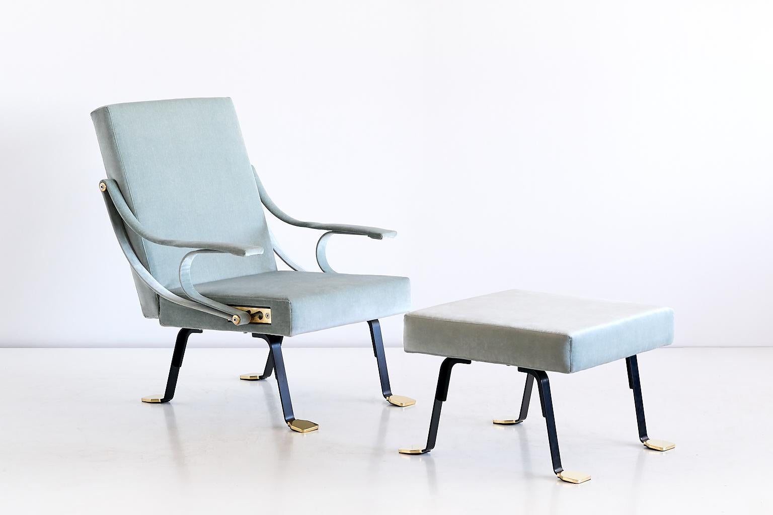 Designed by Ignazio Gardella in 1957, the Digamma lounge chair is a comfortable chair with roots in the late Italian modernist tradition. Its rational construction features two geometric sections - the rectangular upholstered back and seat - bound