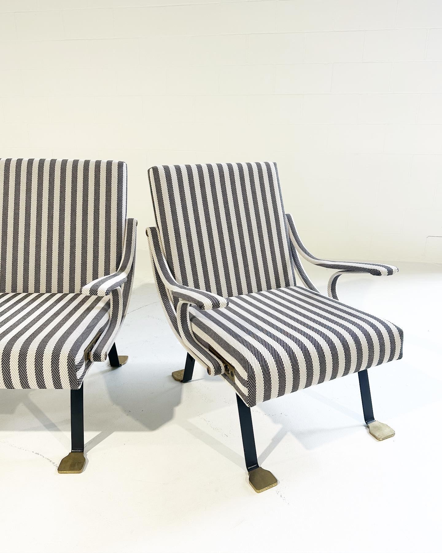Mid-20th Century Ignazio Gardella Digamma Lounge Chairs in Dedar Twill, Pair For Sale