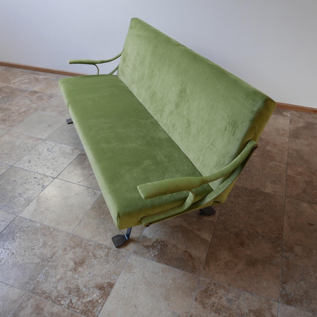 Ein seltenes Sofa des italienischen Designers Ignazio Gardella für Gavina. 

ca. 1957, Italien. 

Emaillierter Stahl und Messing.

Dieses seltene Sofa war bei Gavina nur auf Sonderbestellung als Variante zu den häufigeren Sesseln erhältlich
