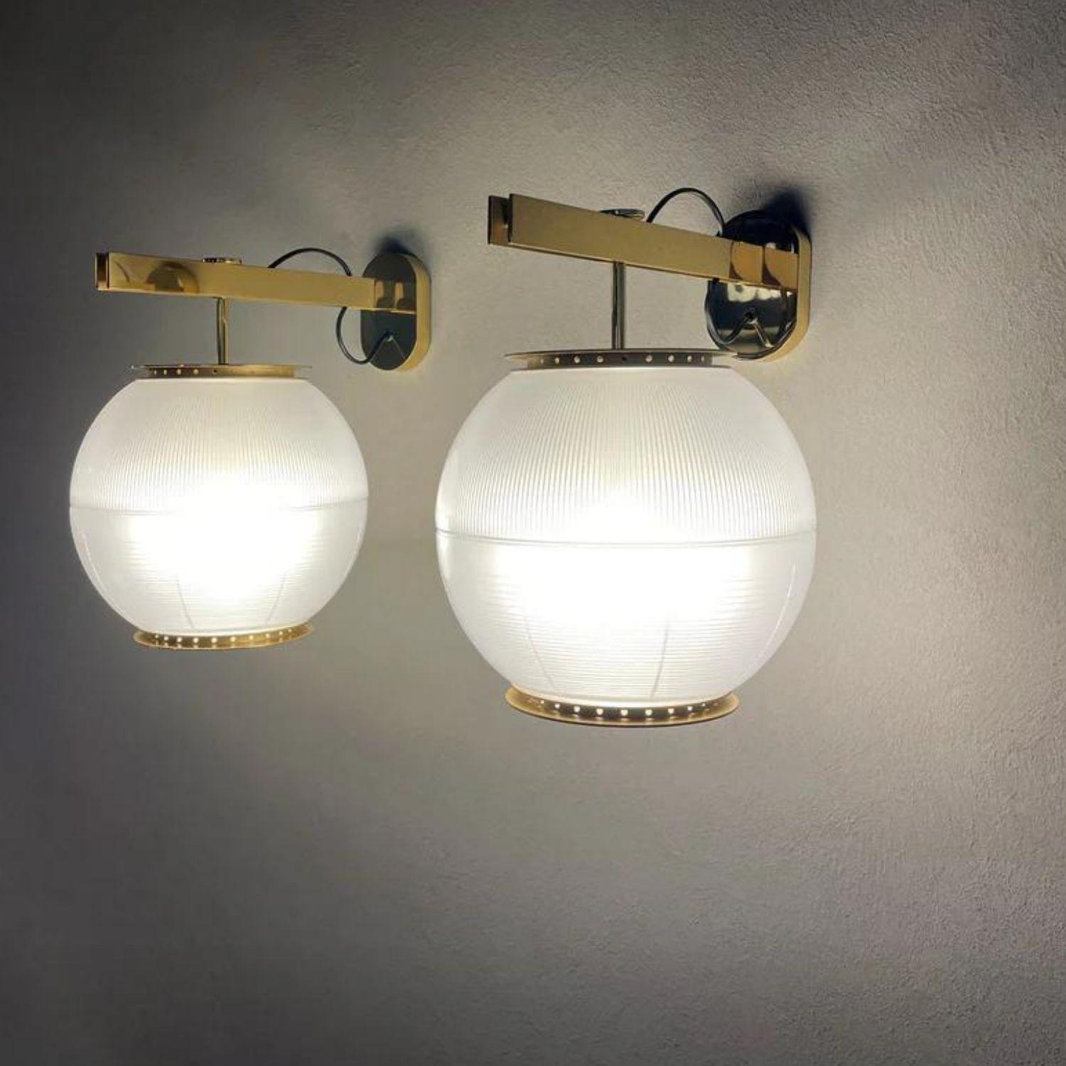 Polished Ignazio Gardella 'Doppio Vetro' Wall Lamp in Brass and Glass for Tato Italia For Sale