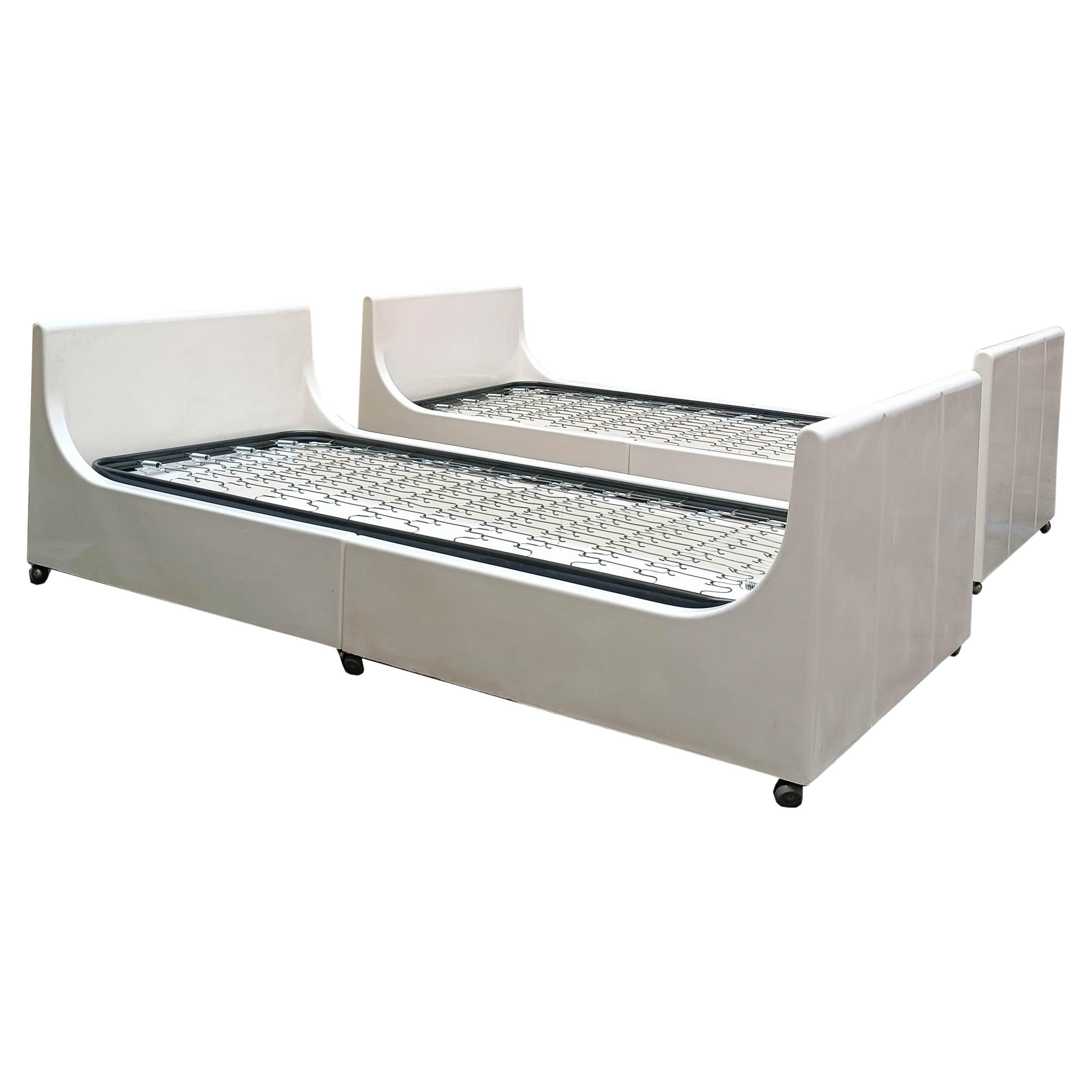 Ignazio Gardella and Anna Castelli Ferrieri for Kartell Pair of Beds "4550"