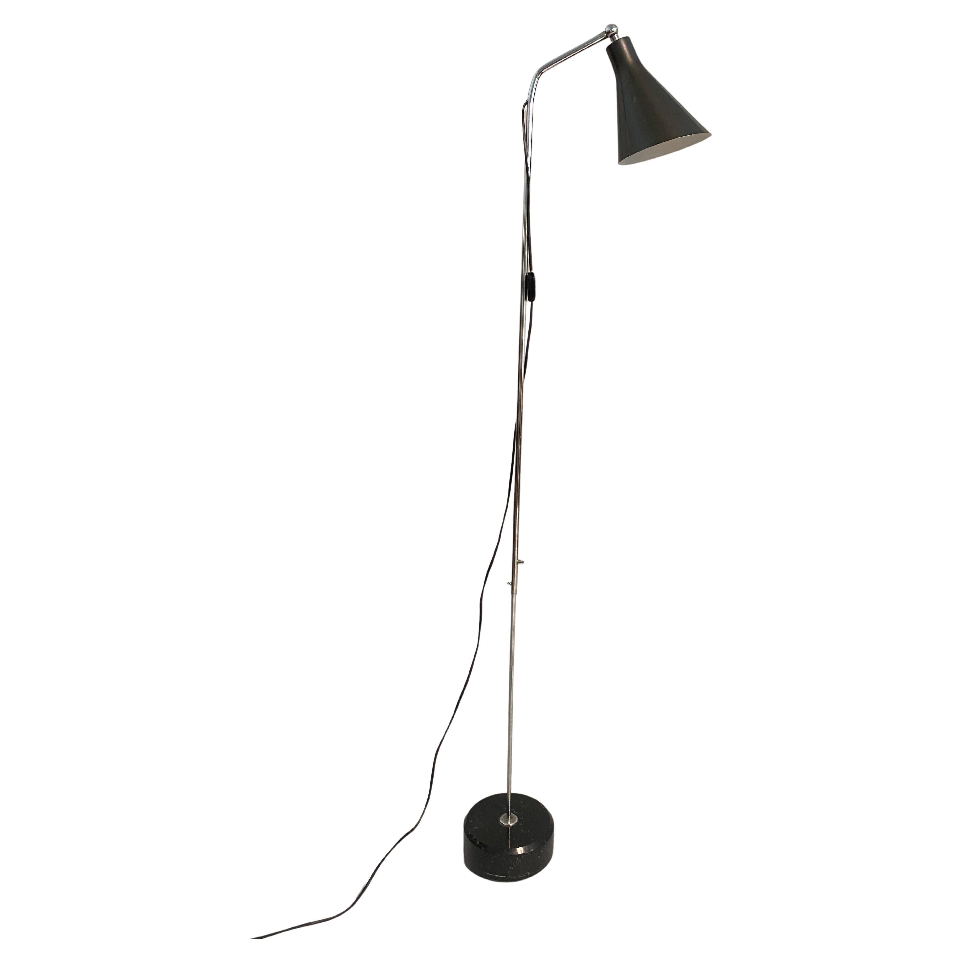 Ignazio Gardella, Extendible Floor Lamp "Alzabile" Mod. LT3 by Azucena, 1950 Ca. For Sale