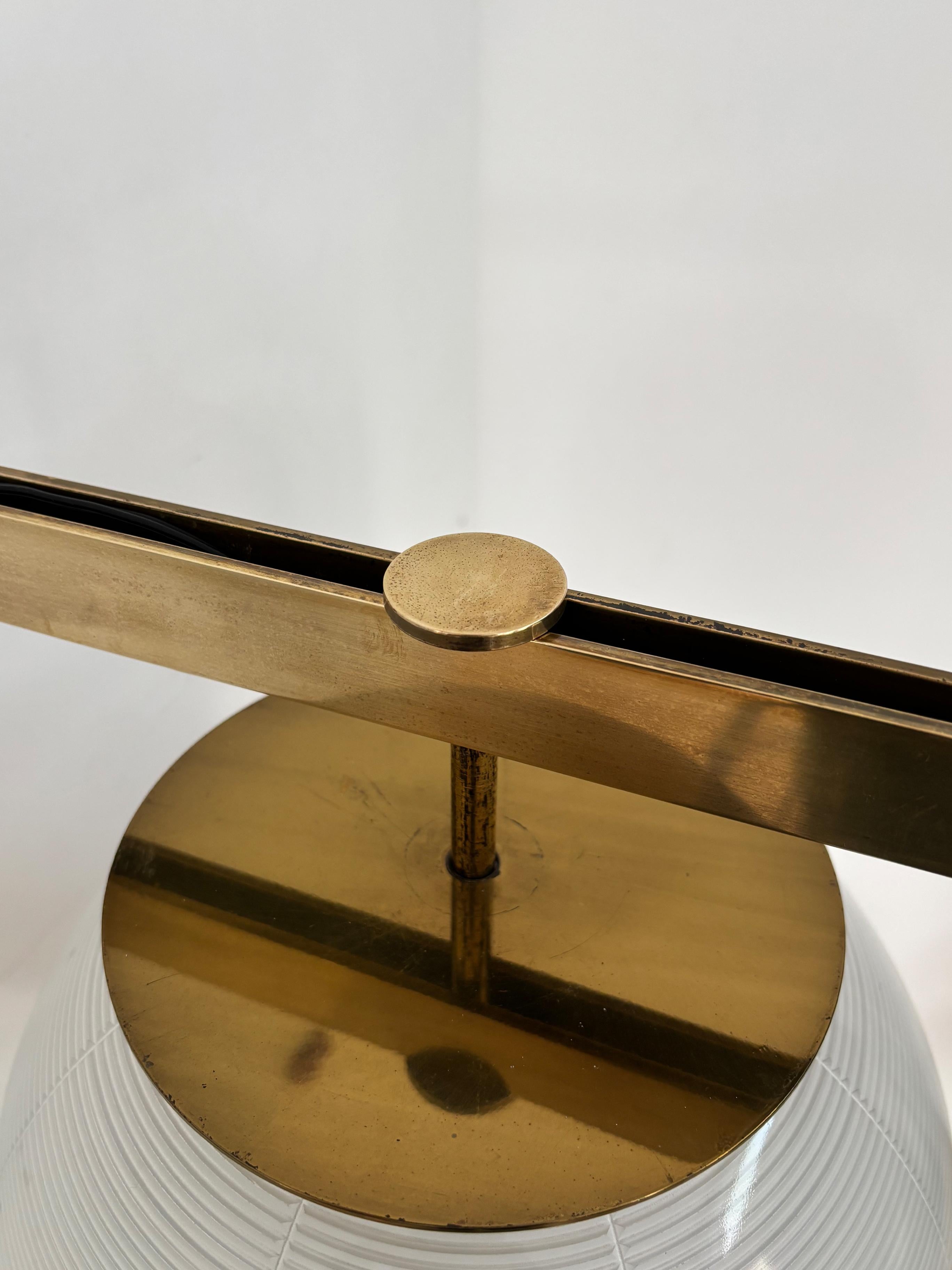 Ignazio Gardella for Azucena Italian LP7 Brass Glass Wall Lignt Sconce 1950s en vente 7