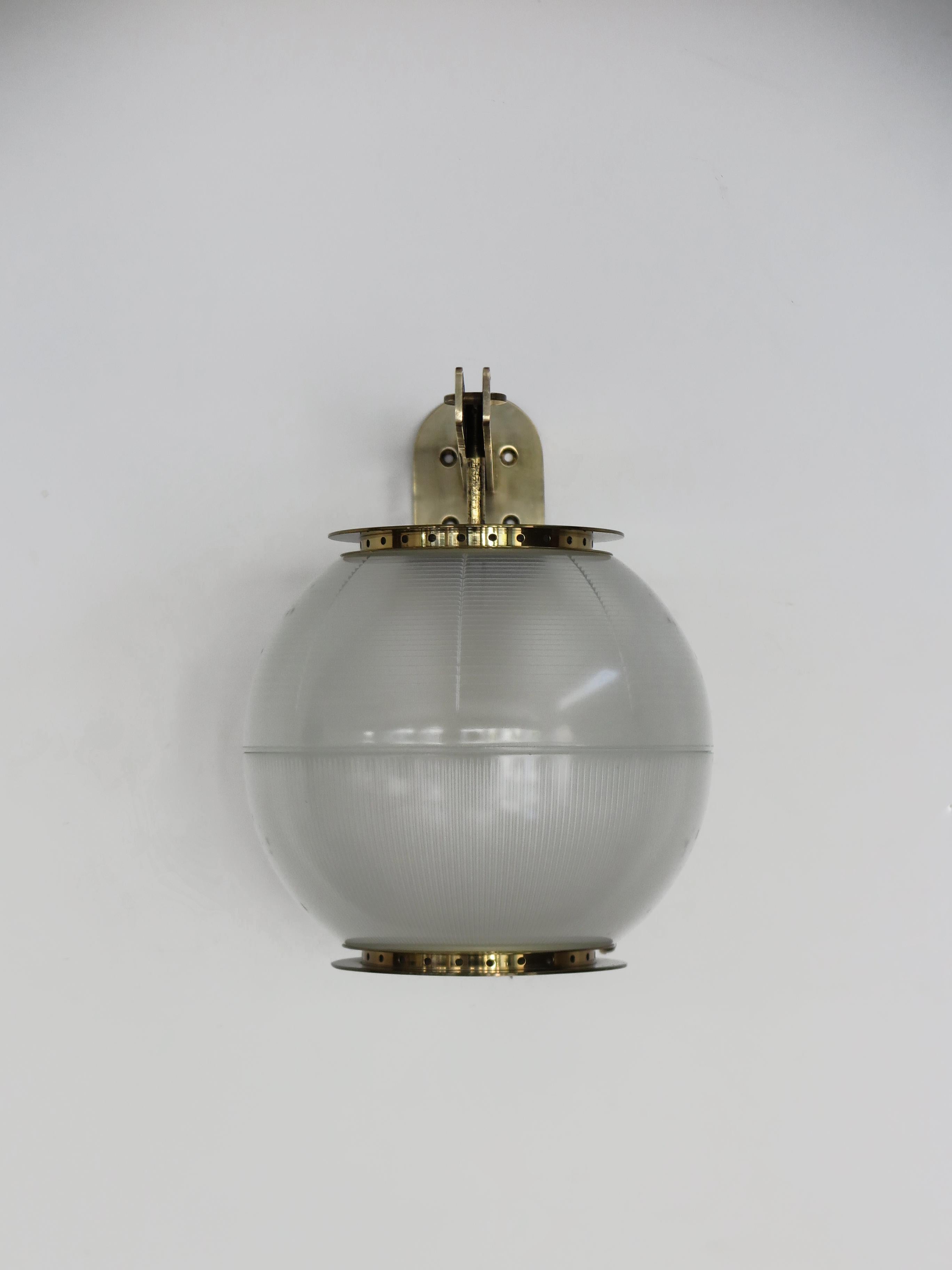 Ignazio Gardella for Azucena Italian LP7 Brass Glass Wall Lignt Sconce 1950s Bon état - En vente à Reggio Emilia, IT