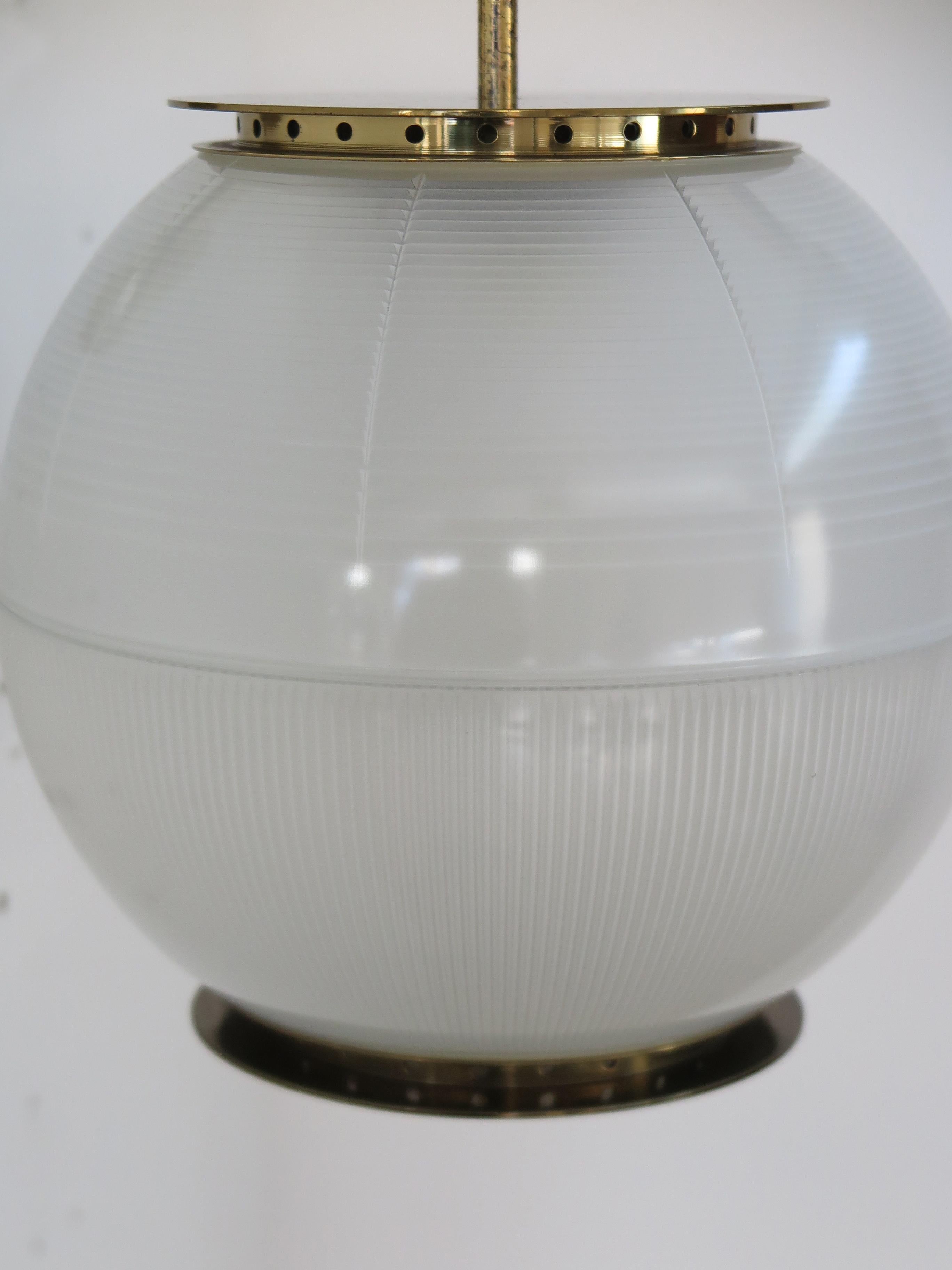 Milieu du XXe siècle Ignazio Gardella for Azucena Italian LP7 Brass Glass Wall Lignt Sconce 1950s en vente
