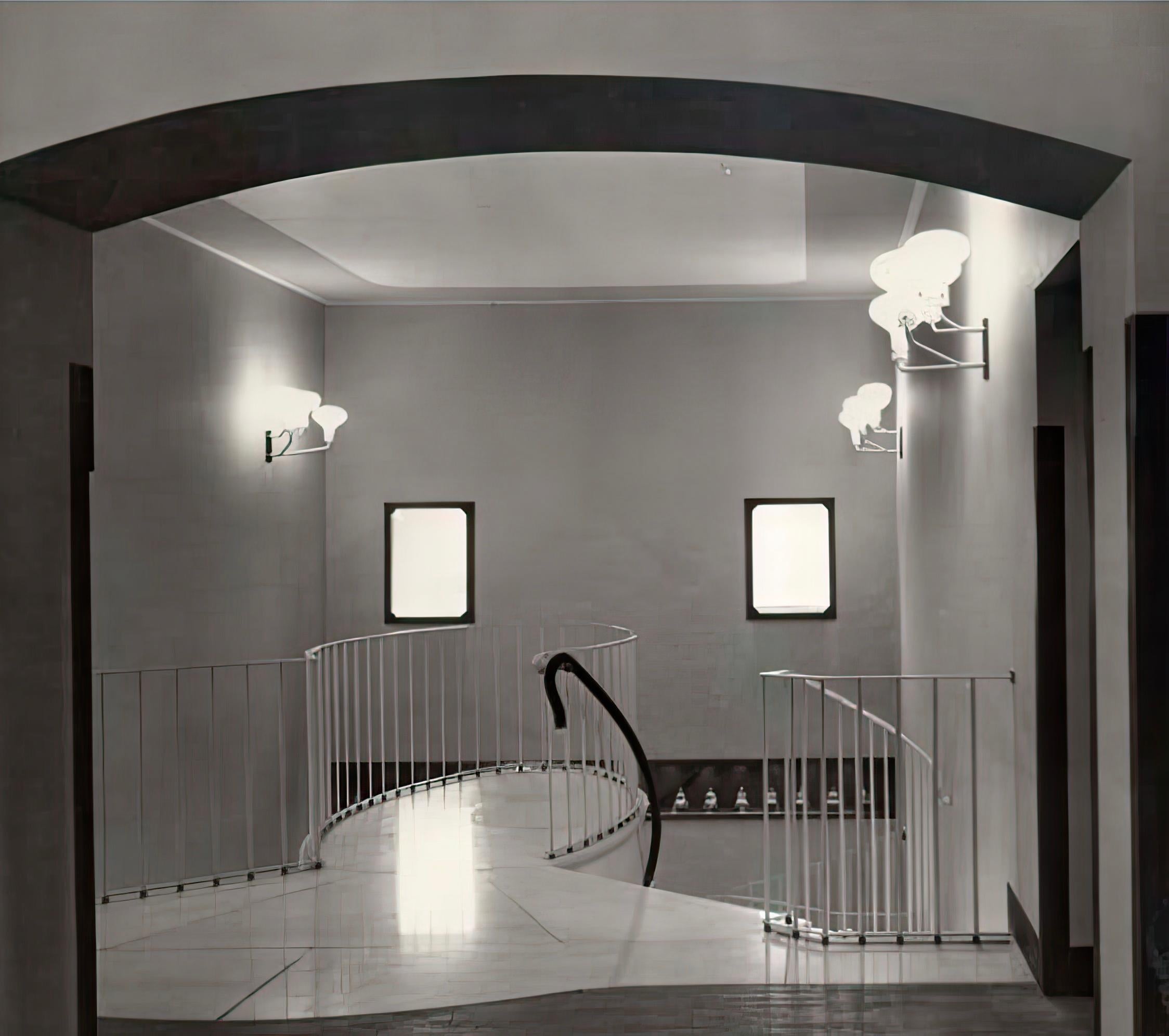 Ignazio Gardella 'Galleria' Wall Lamp in Satin Bronze and Glass for Tato Italia For Sale 5