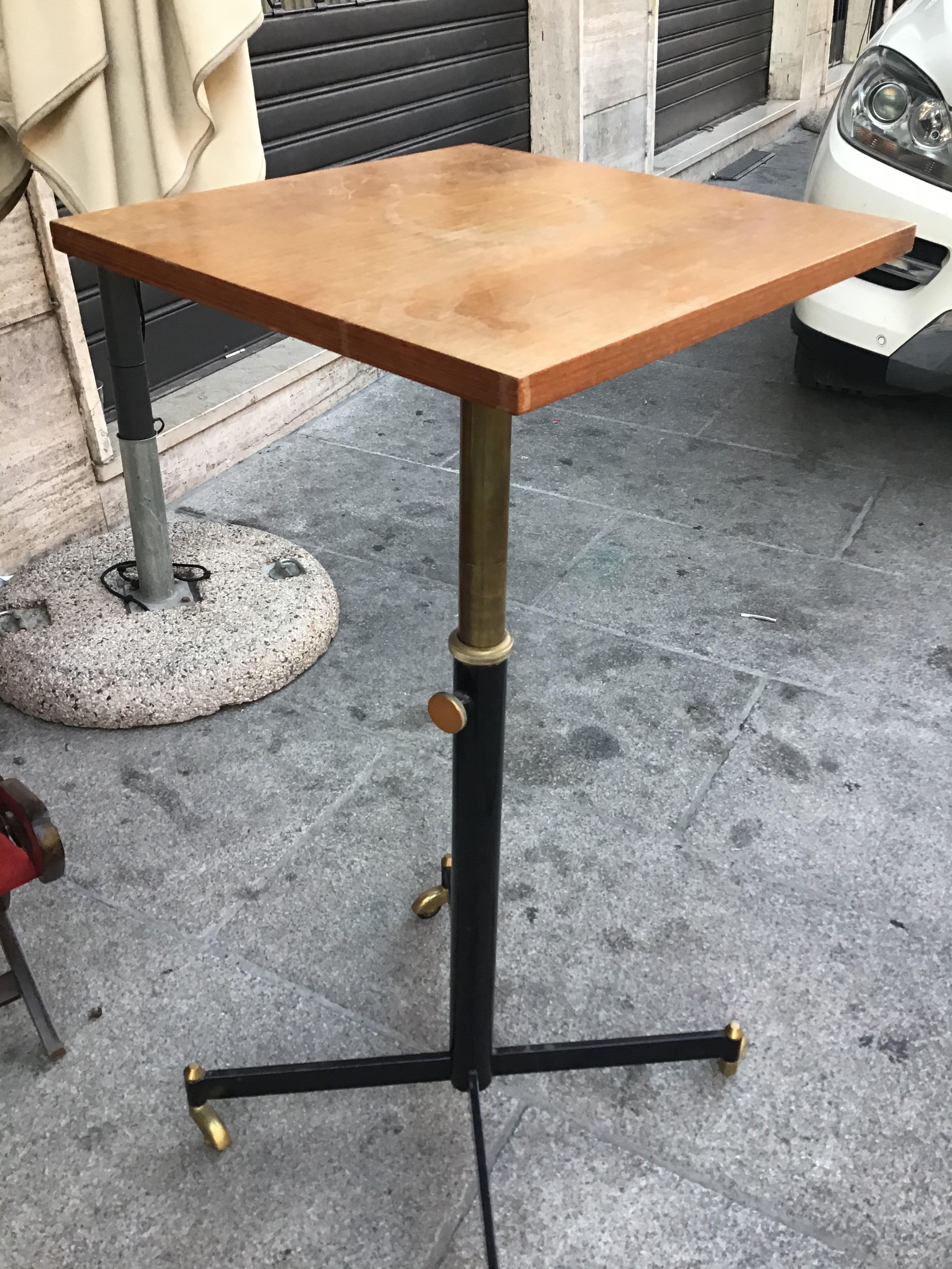 Ignazio Gardella Height adjustable Table Wood Brass 1950 Italy  For Sale 4