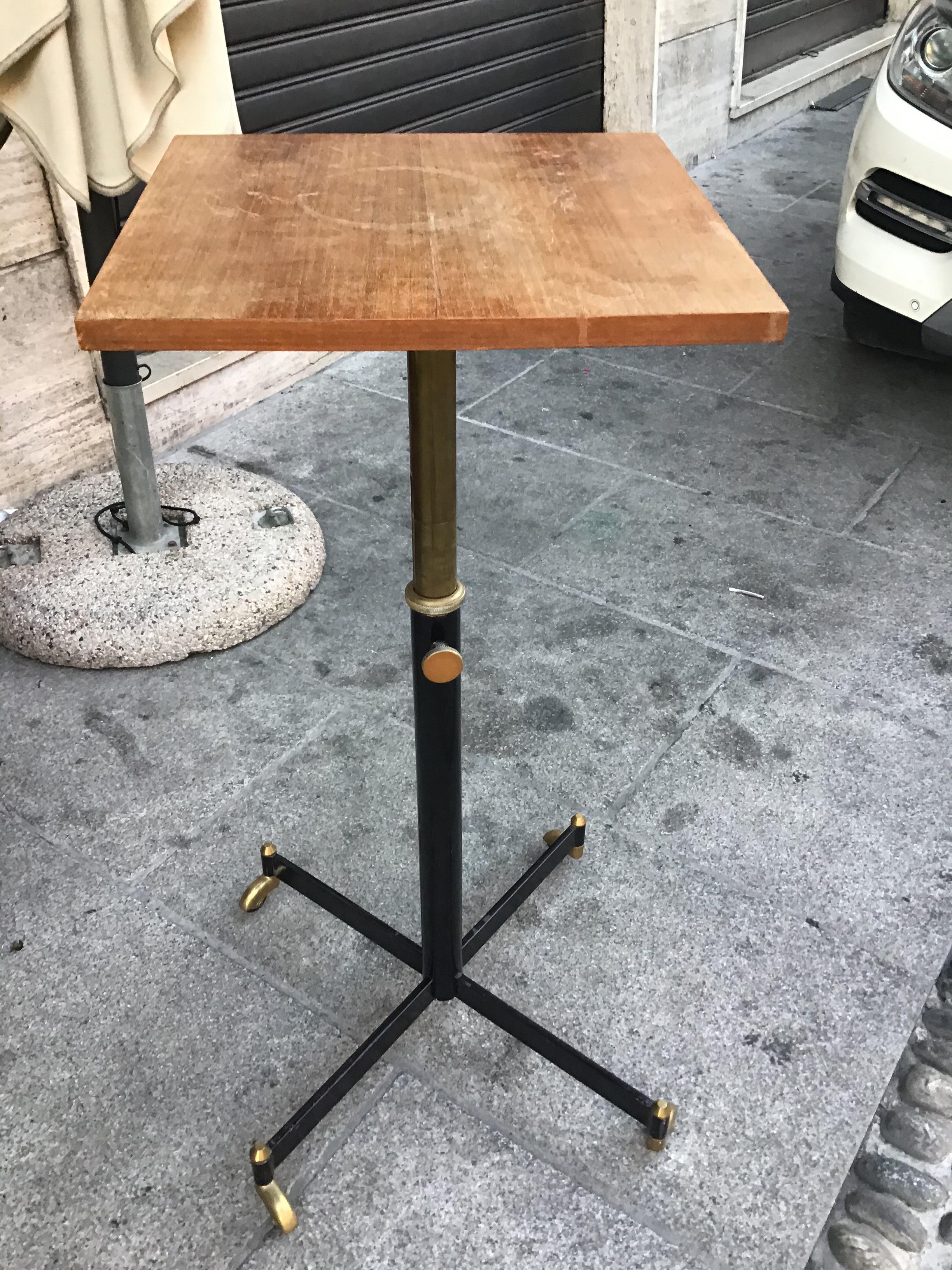 Ignazio Gardella Height adjustable Table Wood Brass 1950 Italy  For Sale 6