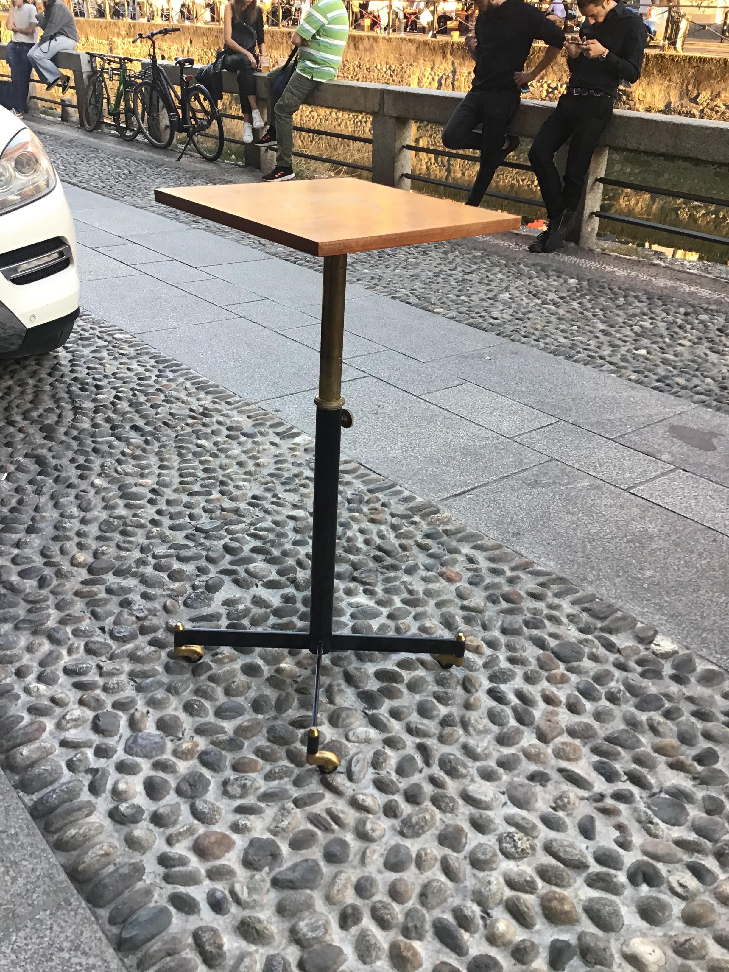 Ignazio Gardella Height adjustable Table Wood Brass 1950 Italy  For Sale 7
