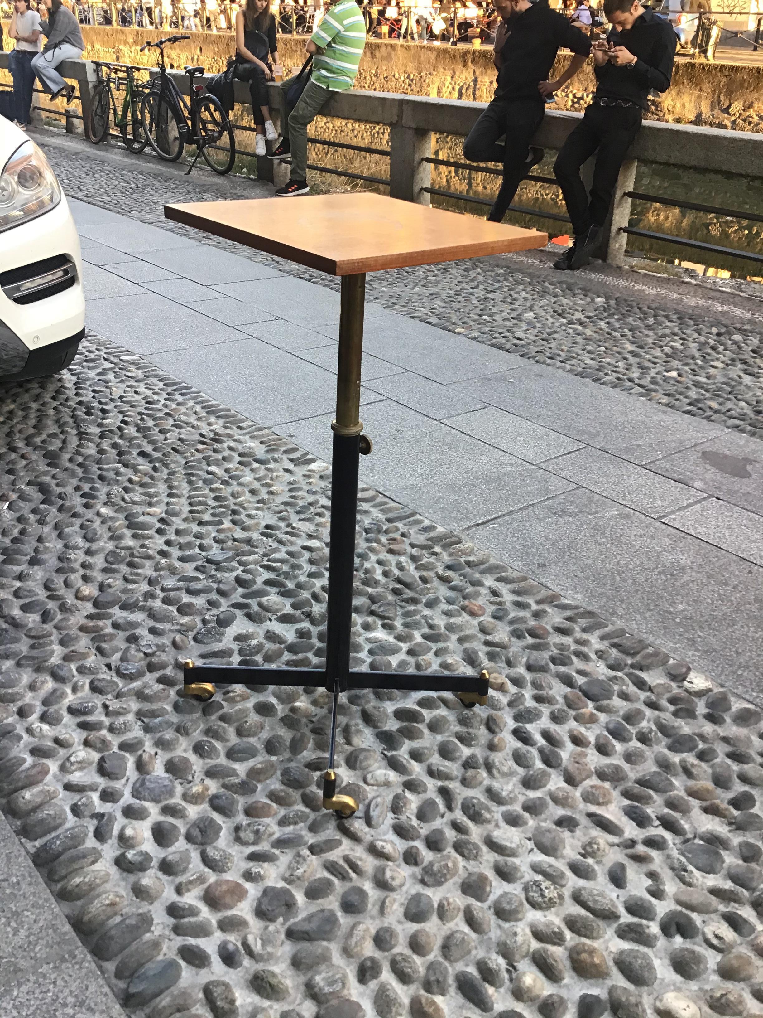 Ignazio Gardella Height adjustable Table Wood Brass 1950 Italy  For Sale 8