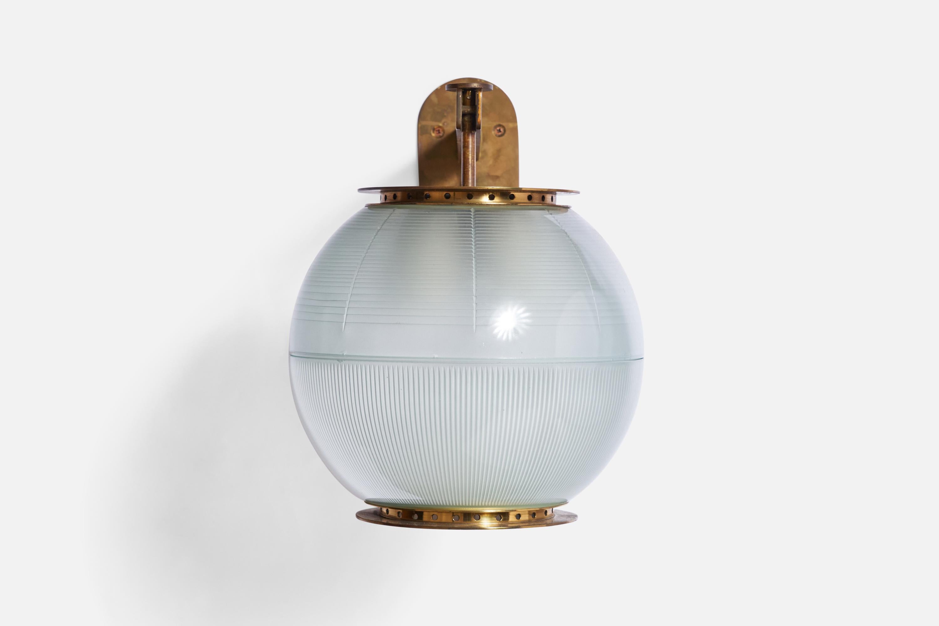 Italian Ignazio Gardella, LP7 Wall Light, Brass, Glass, Italy, 1955 For Sale
