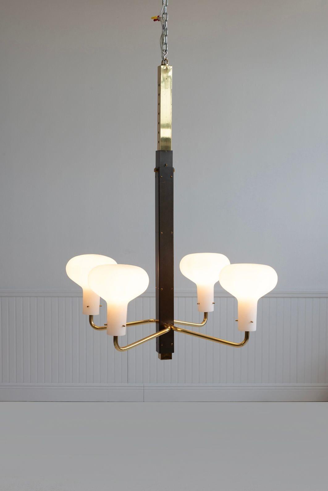 Italiano Ignazio Gardella Raro lampadario a quattro bracci per Azucena, Italia, 1958 in vendita