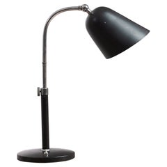Lampe de table rationaliste Ignazio Gardella n peinte en métal et chrome, Italie, années 1940