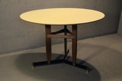 Mesa de comedor estilo Ignazio Gardella