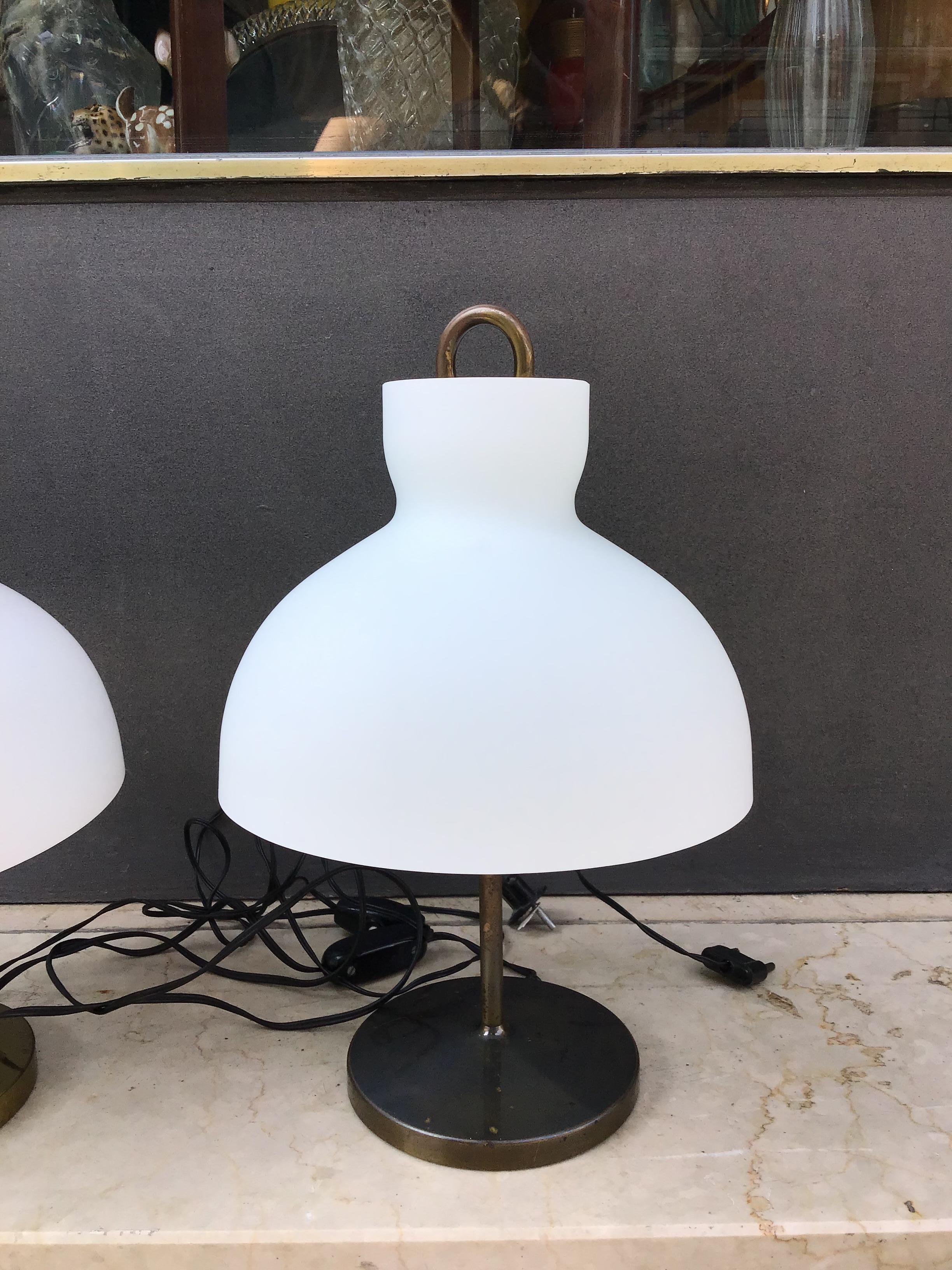 Ignazio Gardella Table Lamps Azucena Brass and Opaline Glass 1950 Italy In Good Condition For Sale In Milano, IT