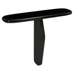 Commodes and Chests of Drawers